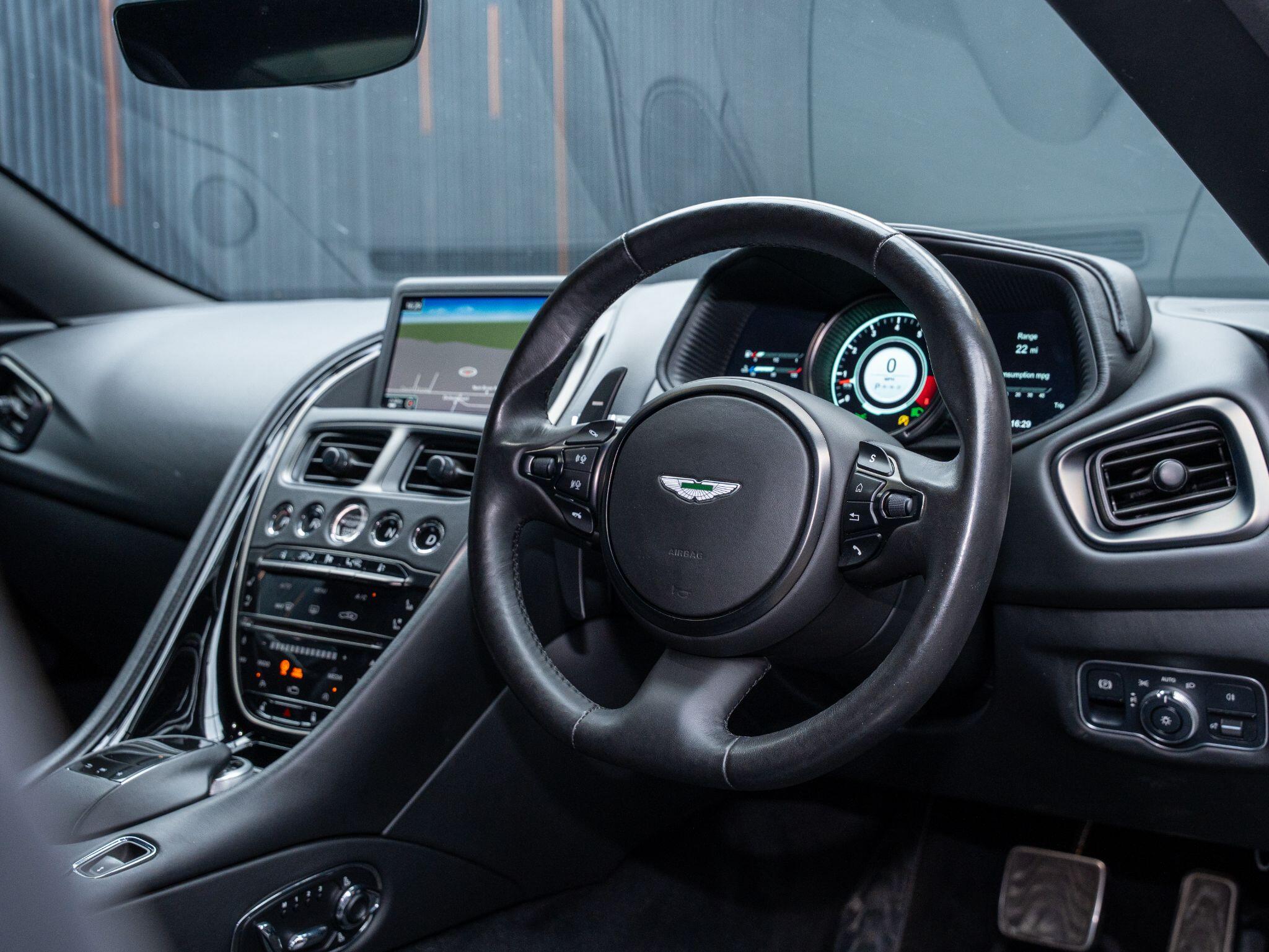 Aston Martin DB11 view 4