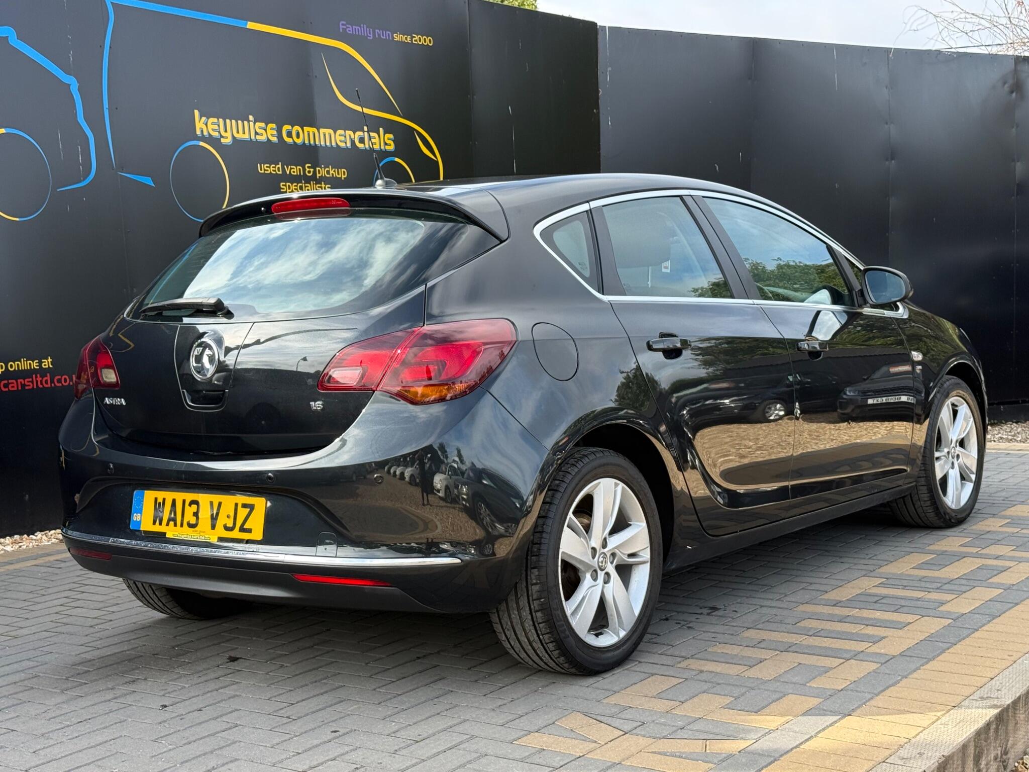 Vauxhall Astra view 6