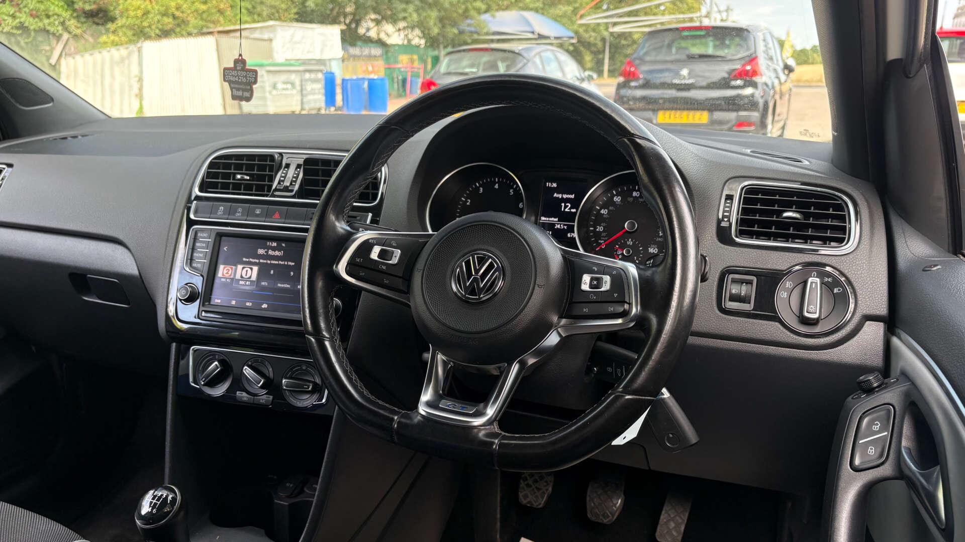 Volkswagen Polo view 14