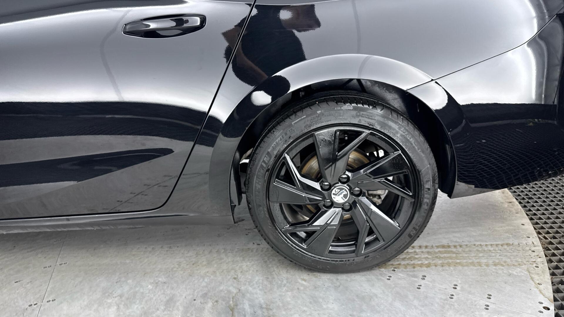 Vauxhall Astra view 24