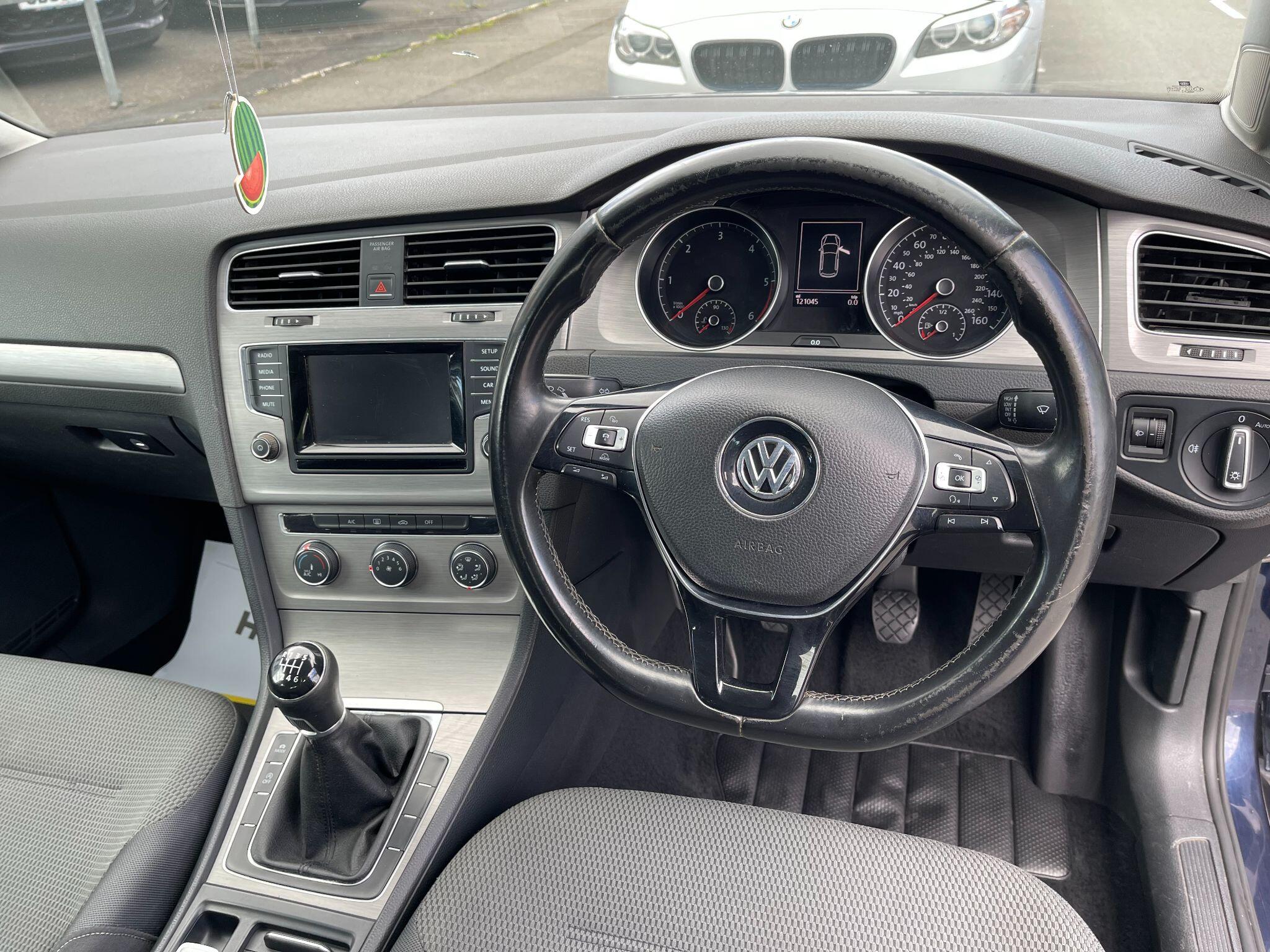 Volkswagen Golf view 24