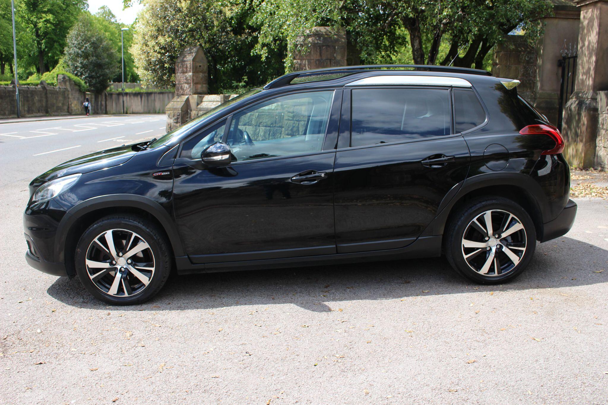 Peugeot 2008 view 6