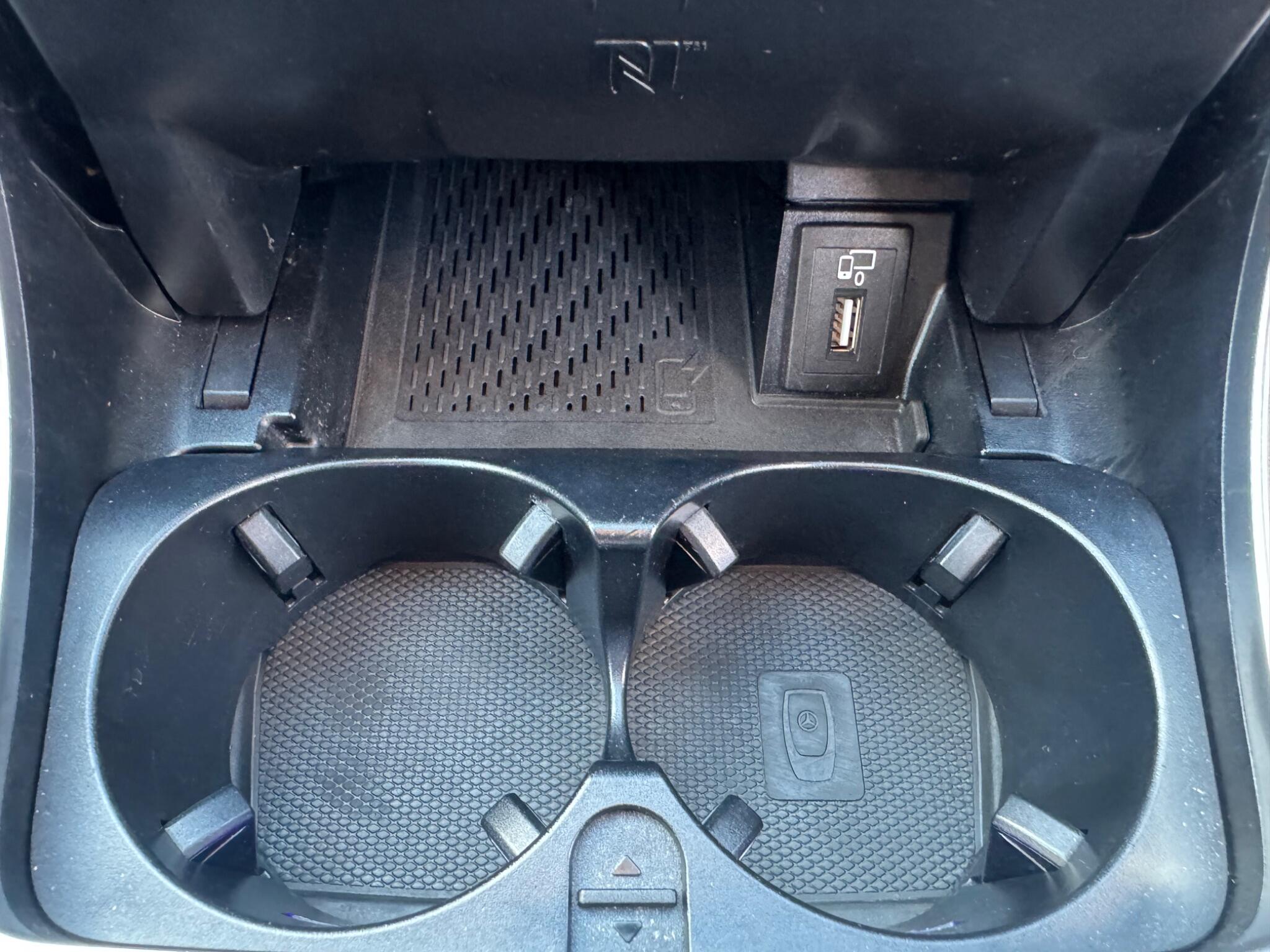 Mercedes-Benz C Class view 49
