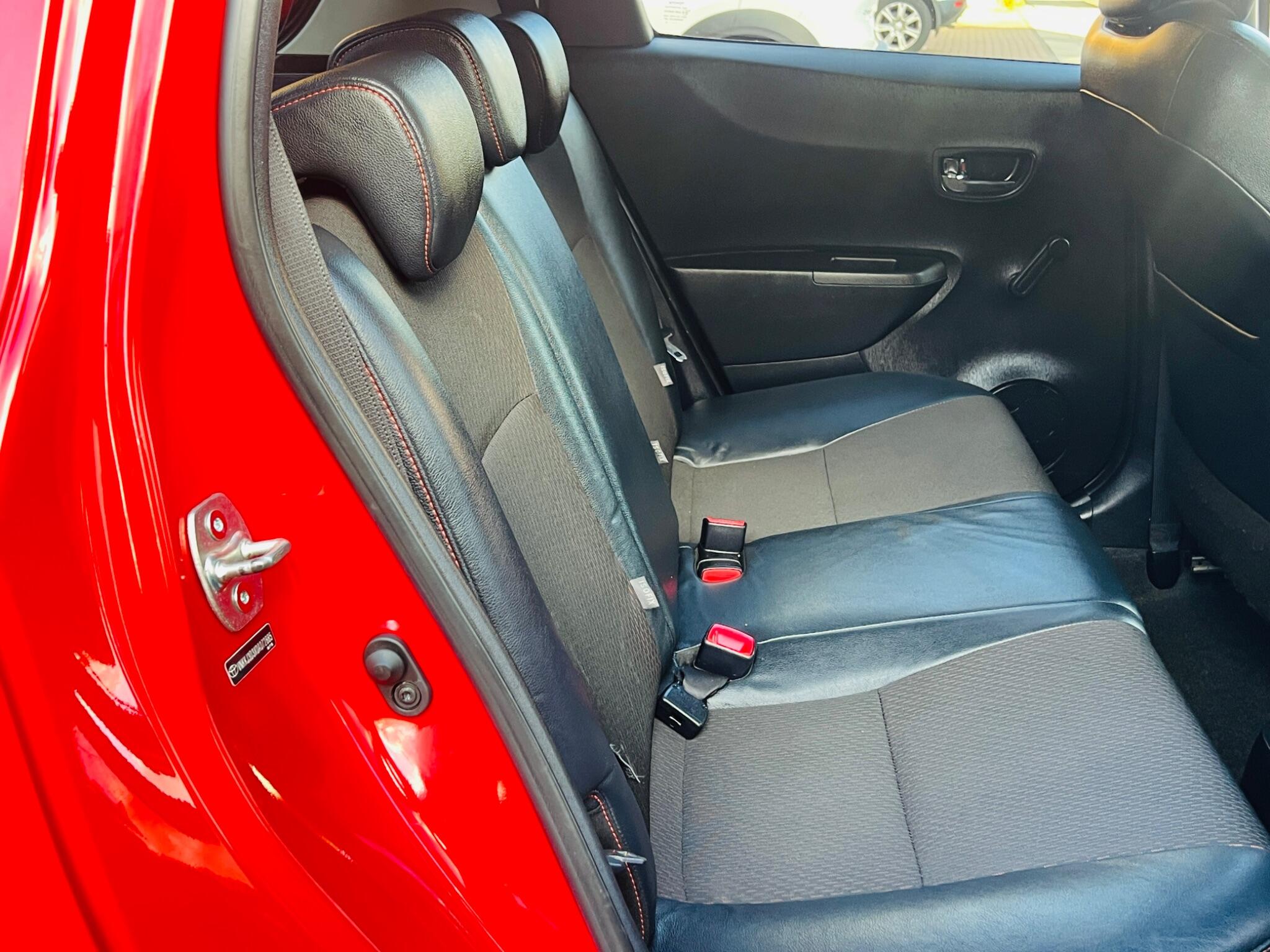 Toyota Yaris view 31