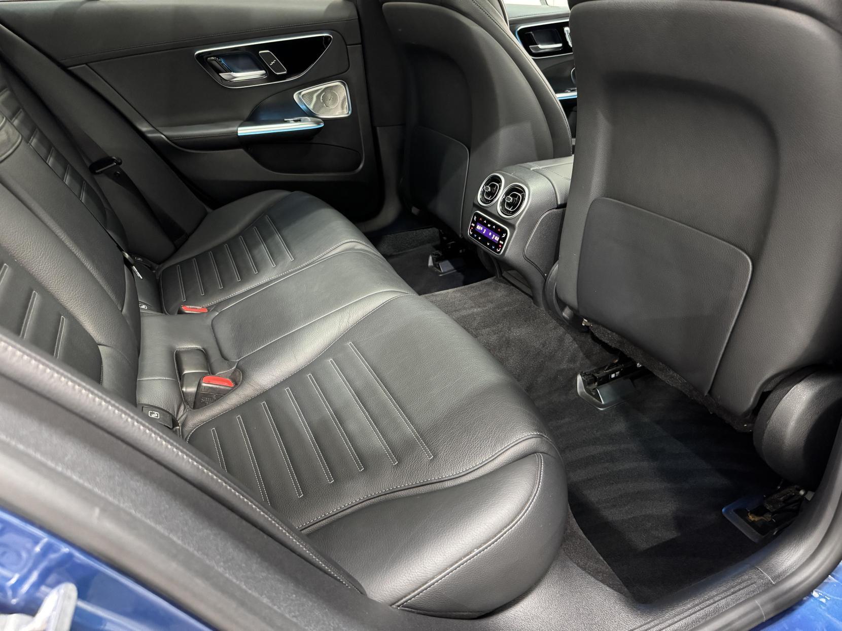Mercedes-Benz C Class view 58