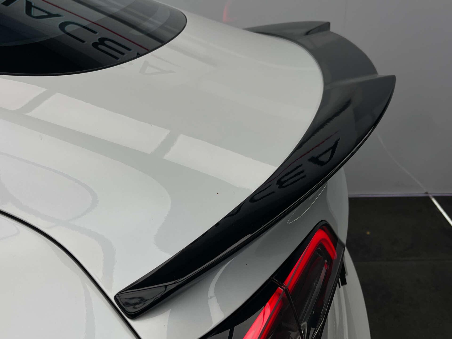 Tesla Model 3 view 34