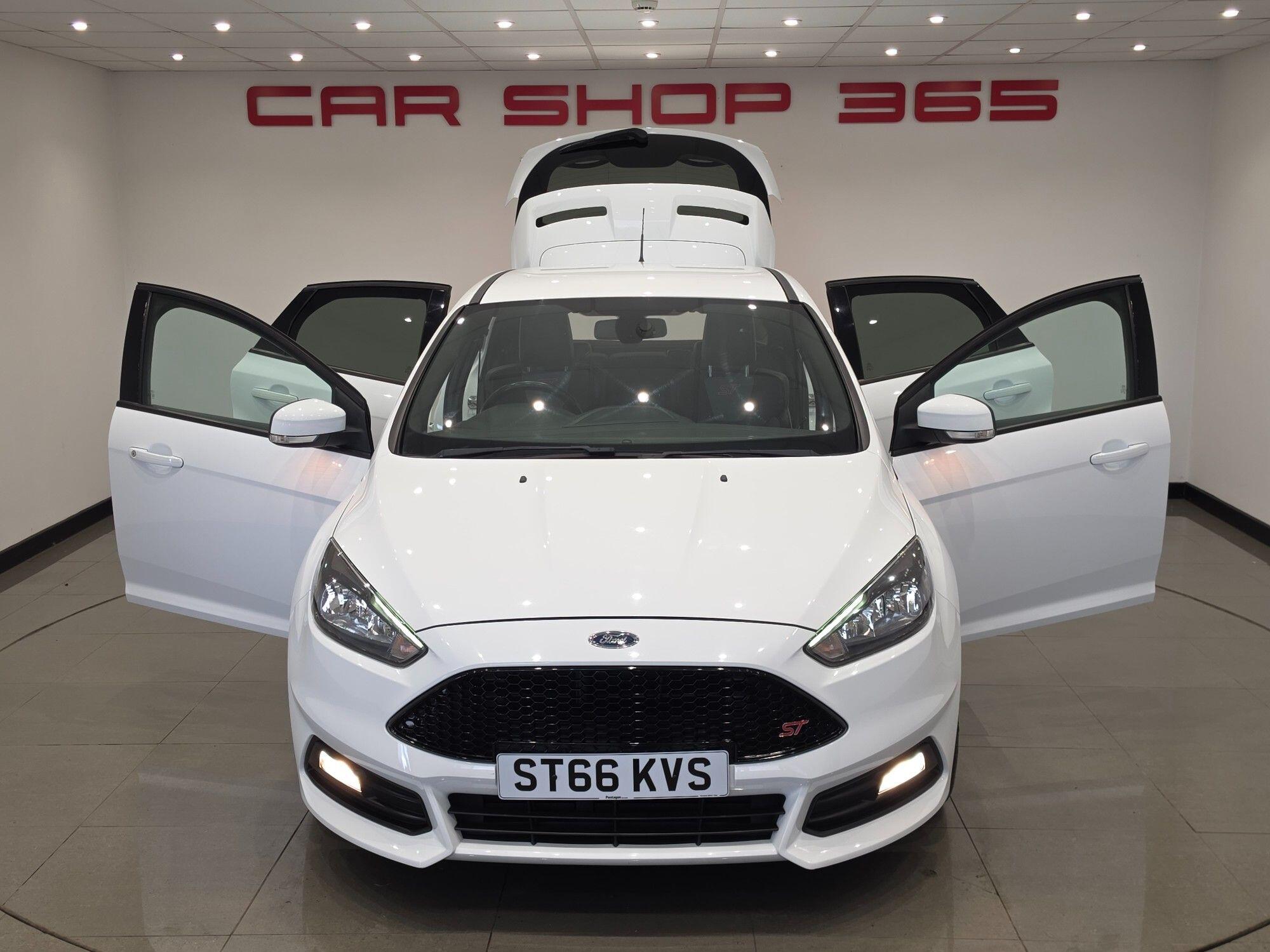 Ford Focus view 46