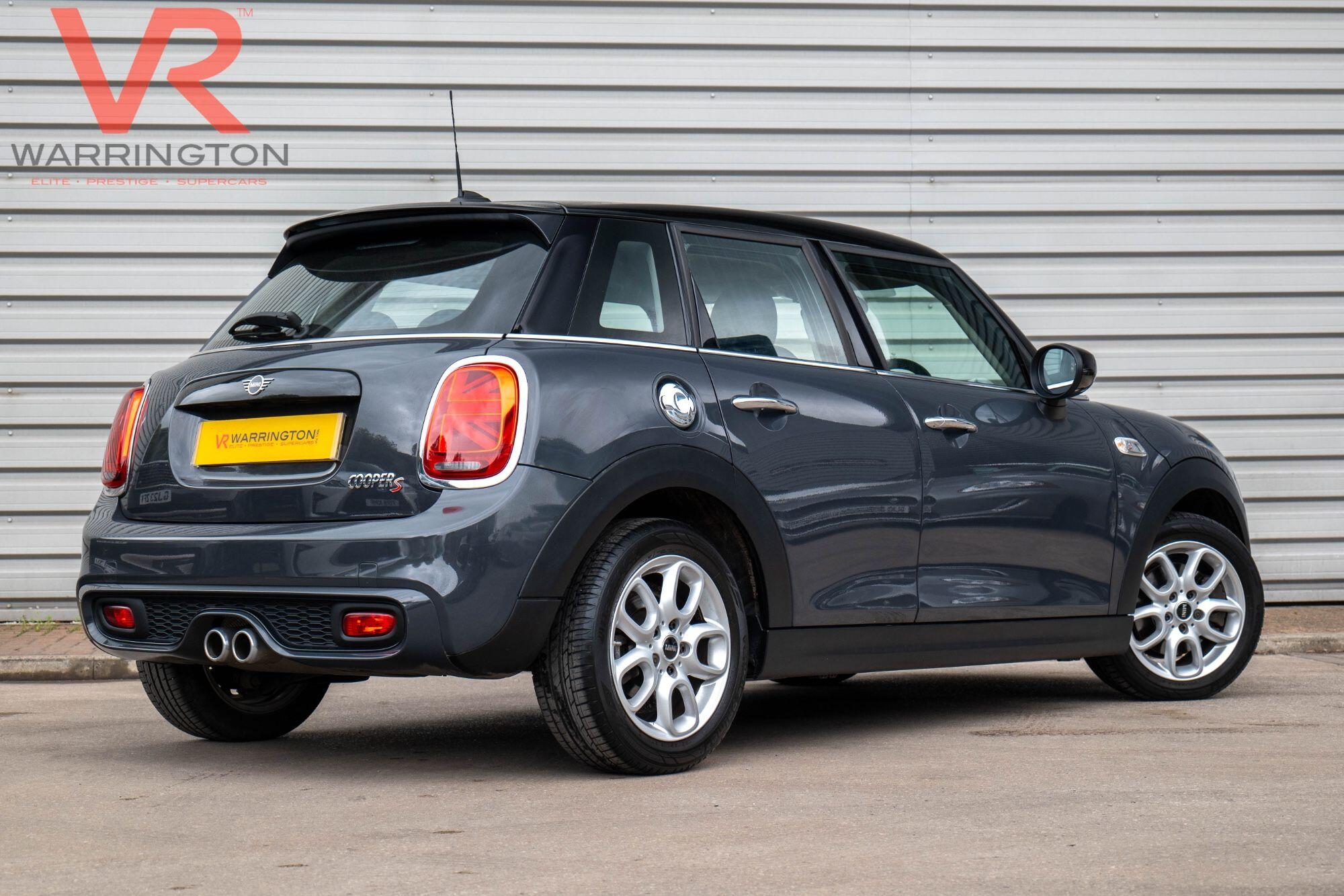 Mini Cooper view 17