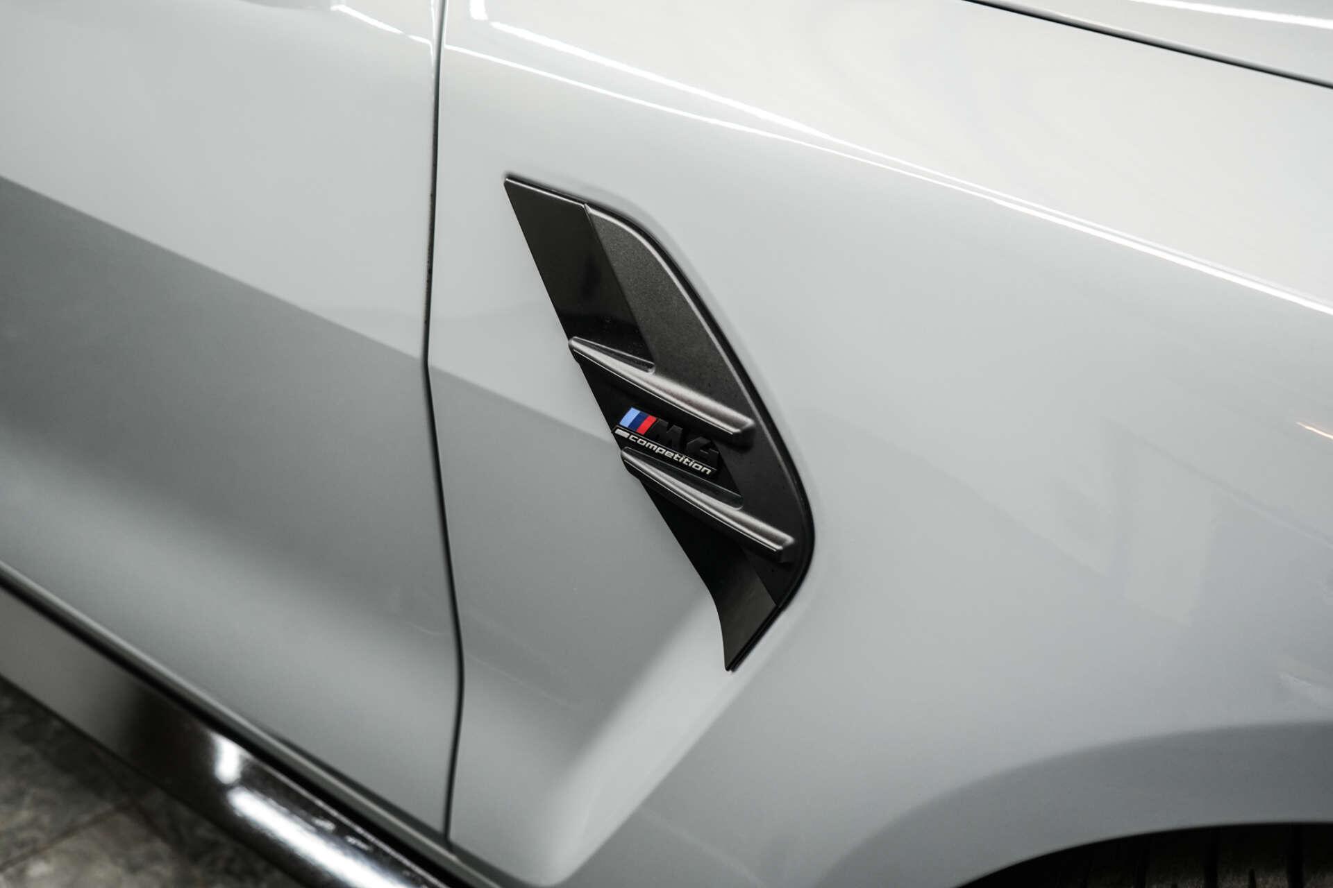 BMW M4 view 12