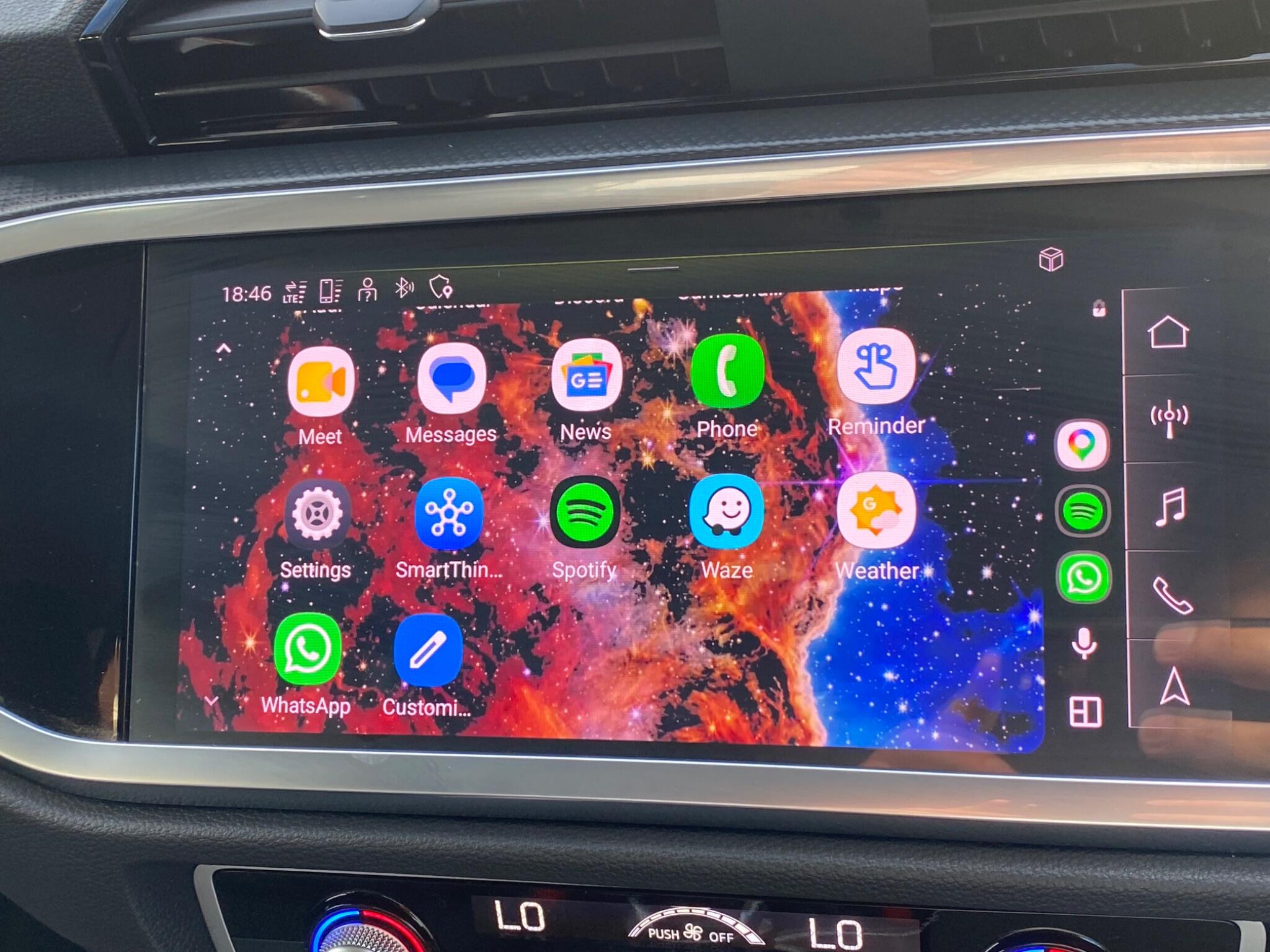 Audi Q3 view 19
