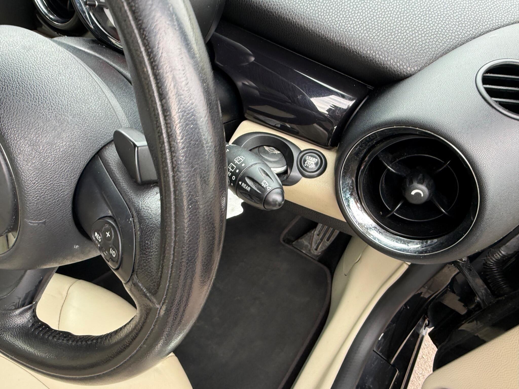 Mini Hatch view 22