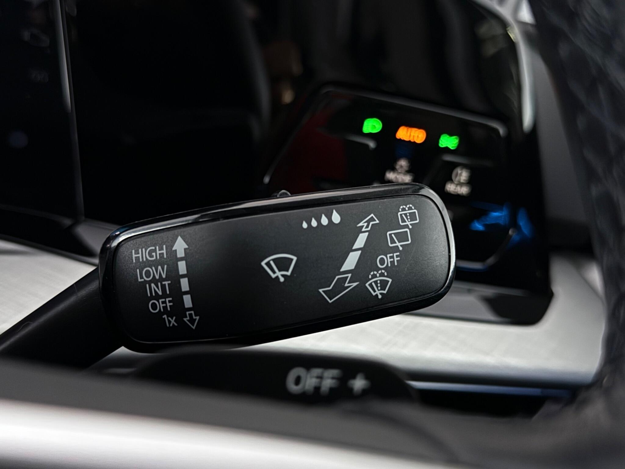 Volkswagen Golf view 18
