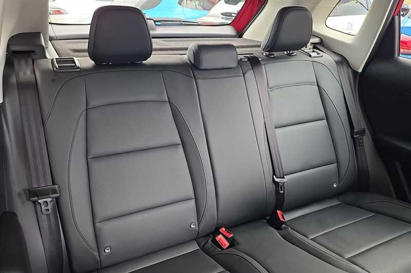 MG ZS view 23
