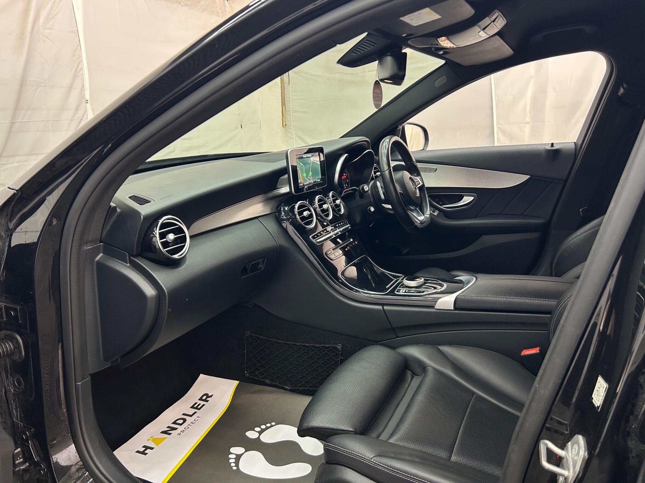 Mercedes-Benz C-Class view 47