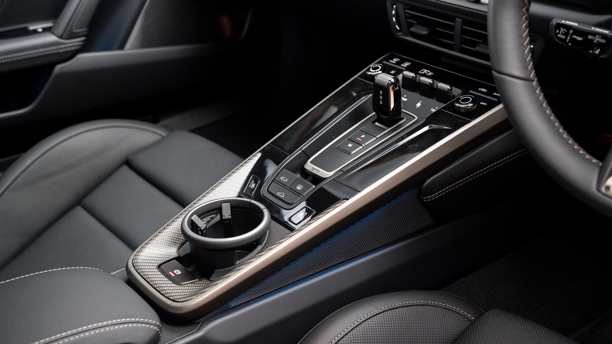Porsche 911 view 12