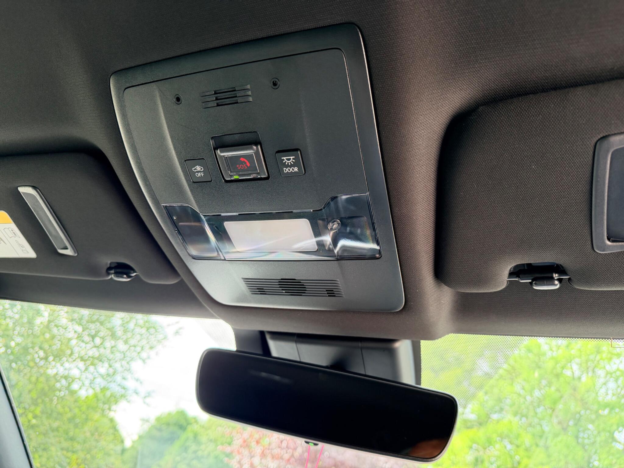 Lexus Ux view 27