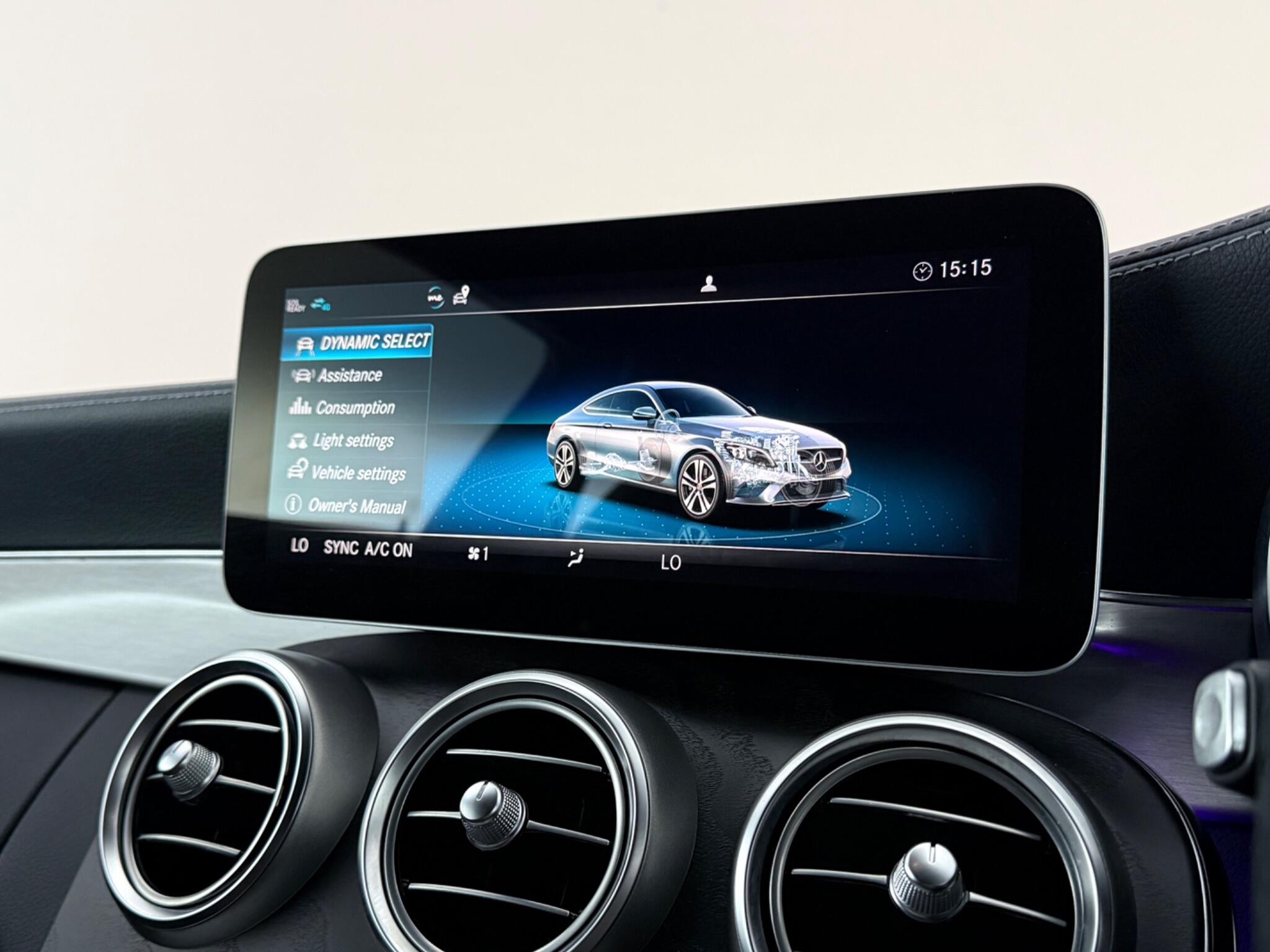 Mercedes-Benz C-Class view 21