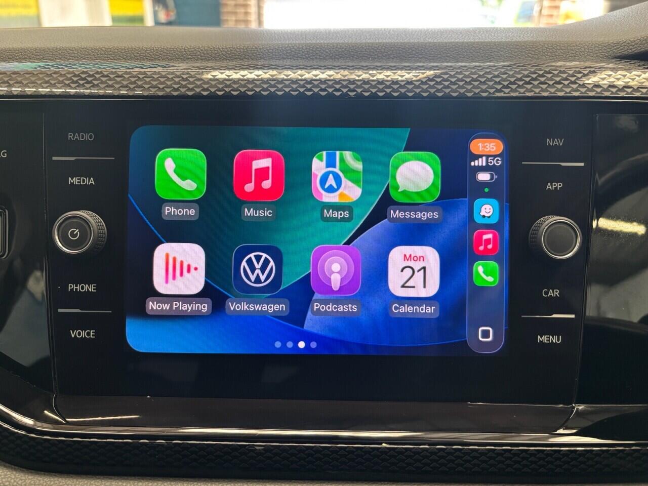 Volkswagen Polo view 25