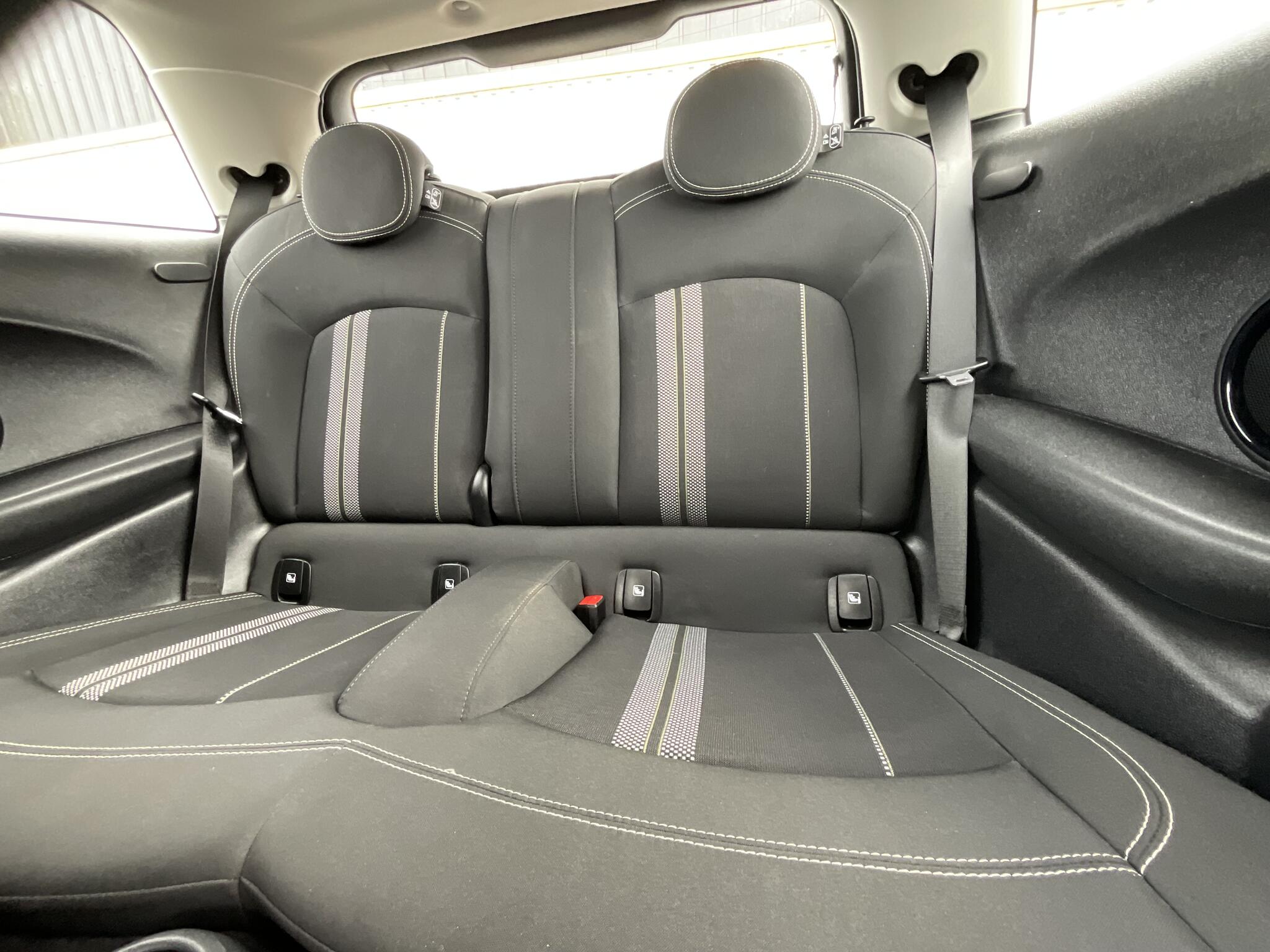 Mini Hatch view 13