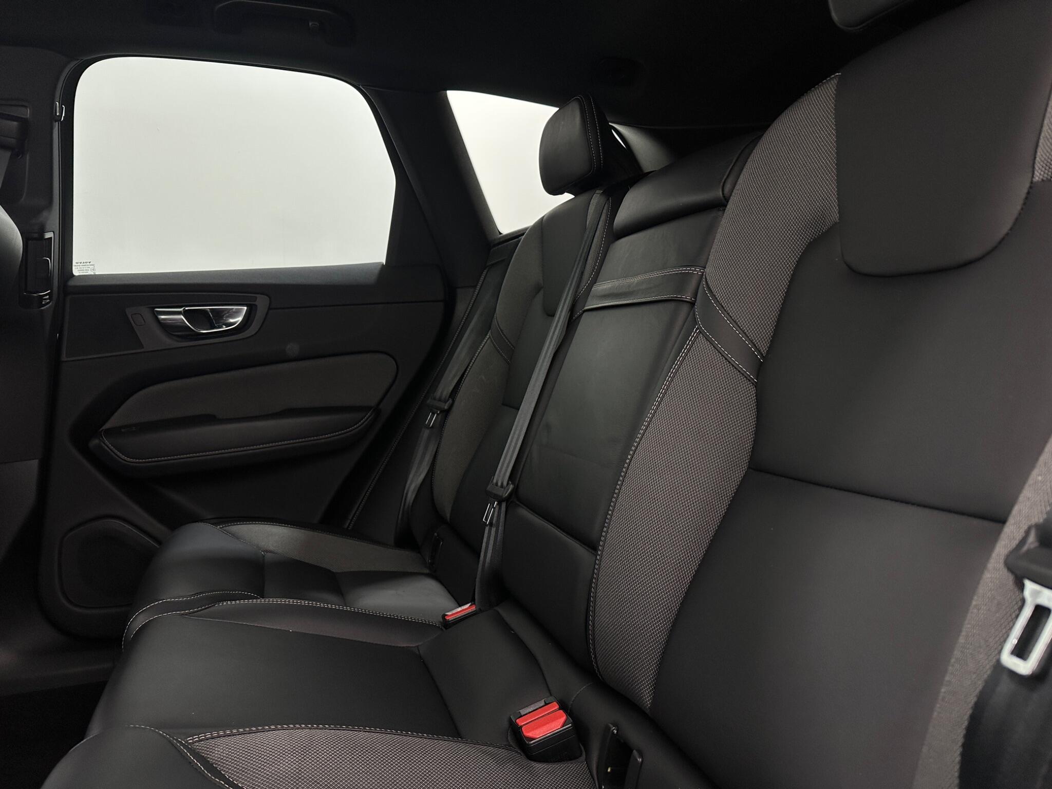 Volvo XC60 view 37