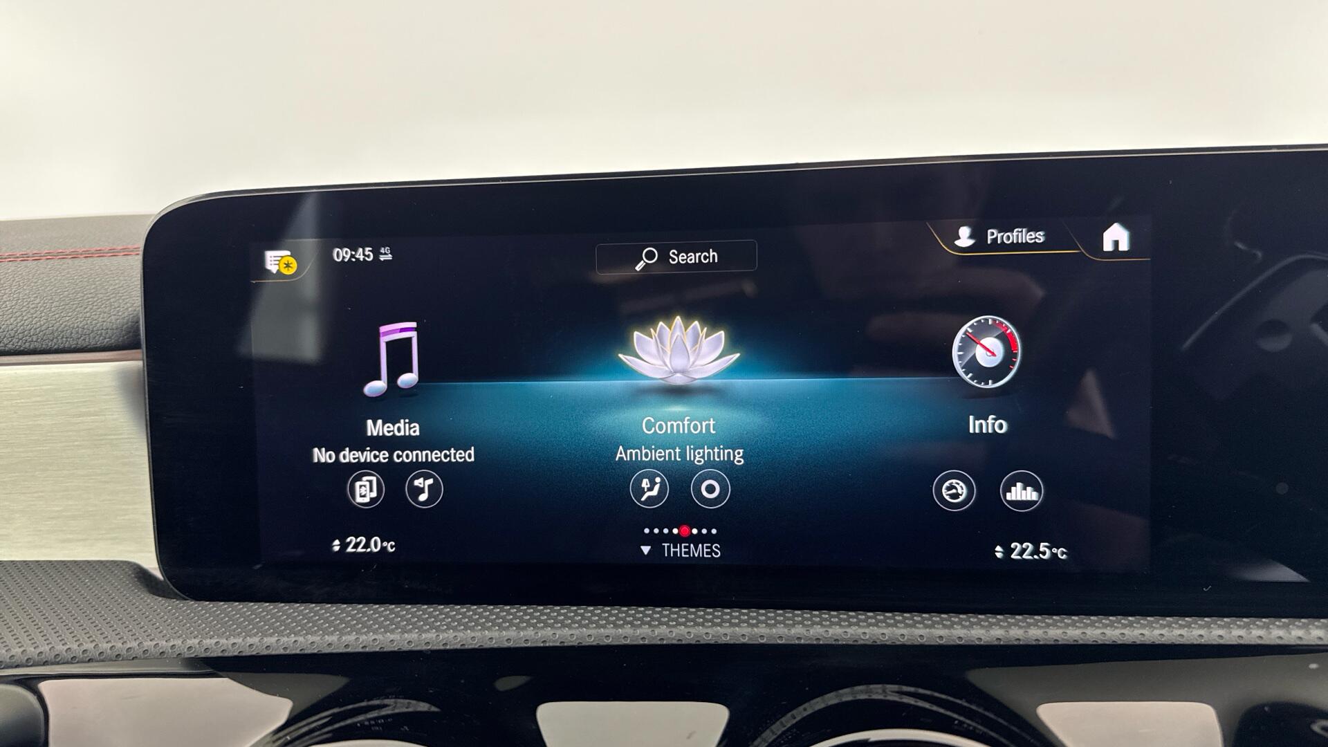 Mercedes-Benz Cla view 27