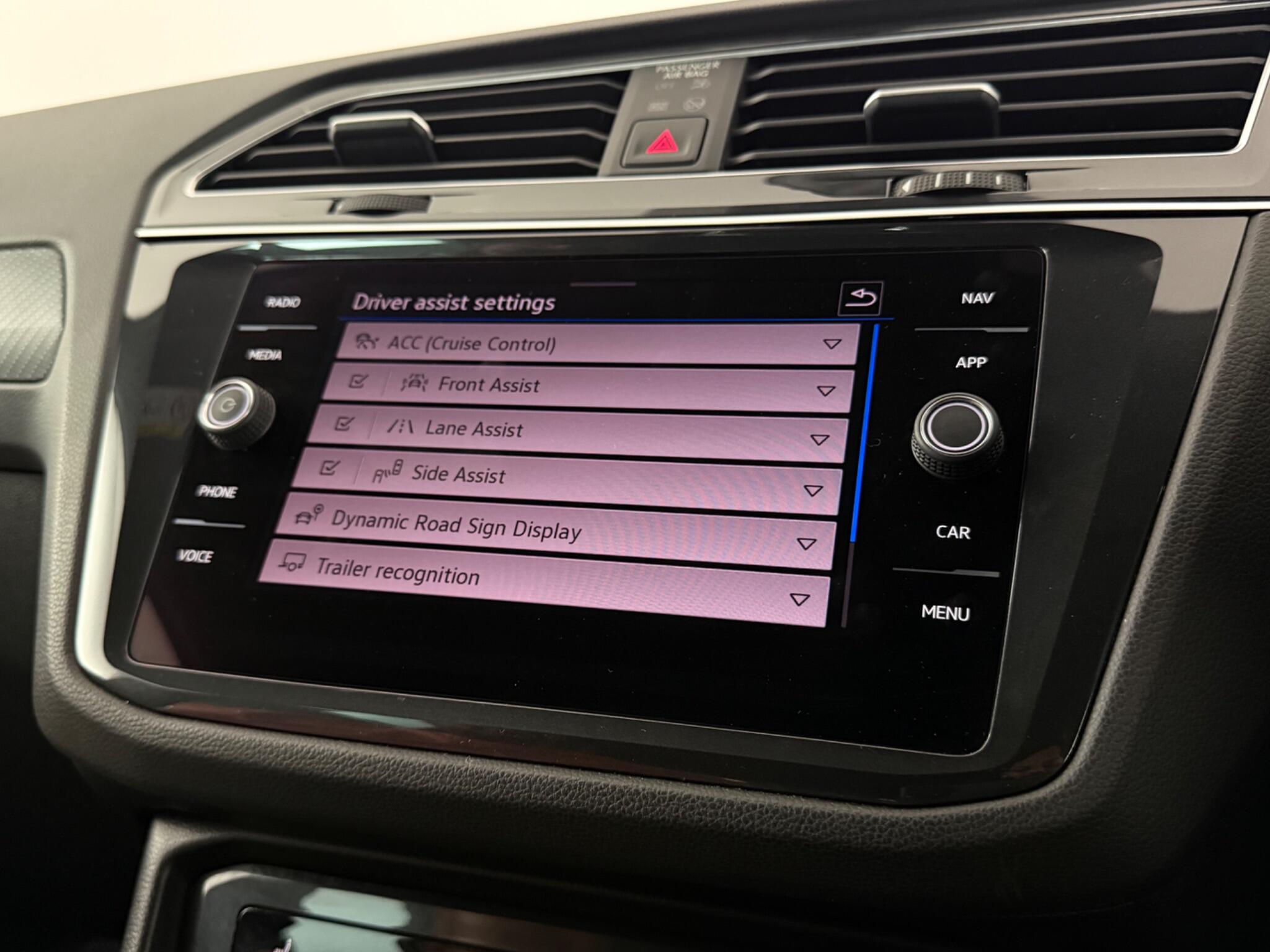 Volkswagen Tiguan view 26