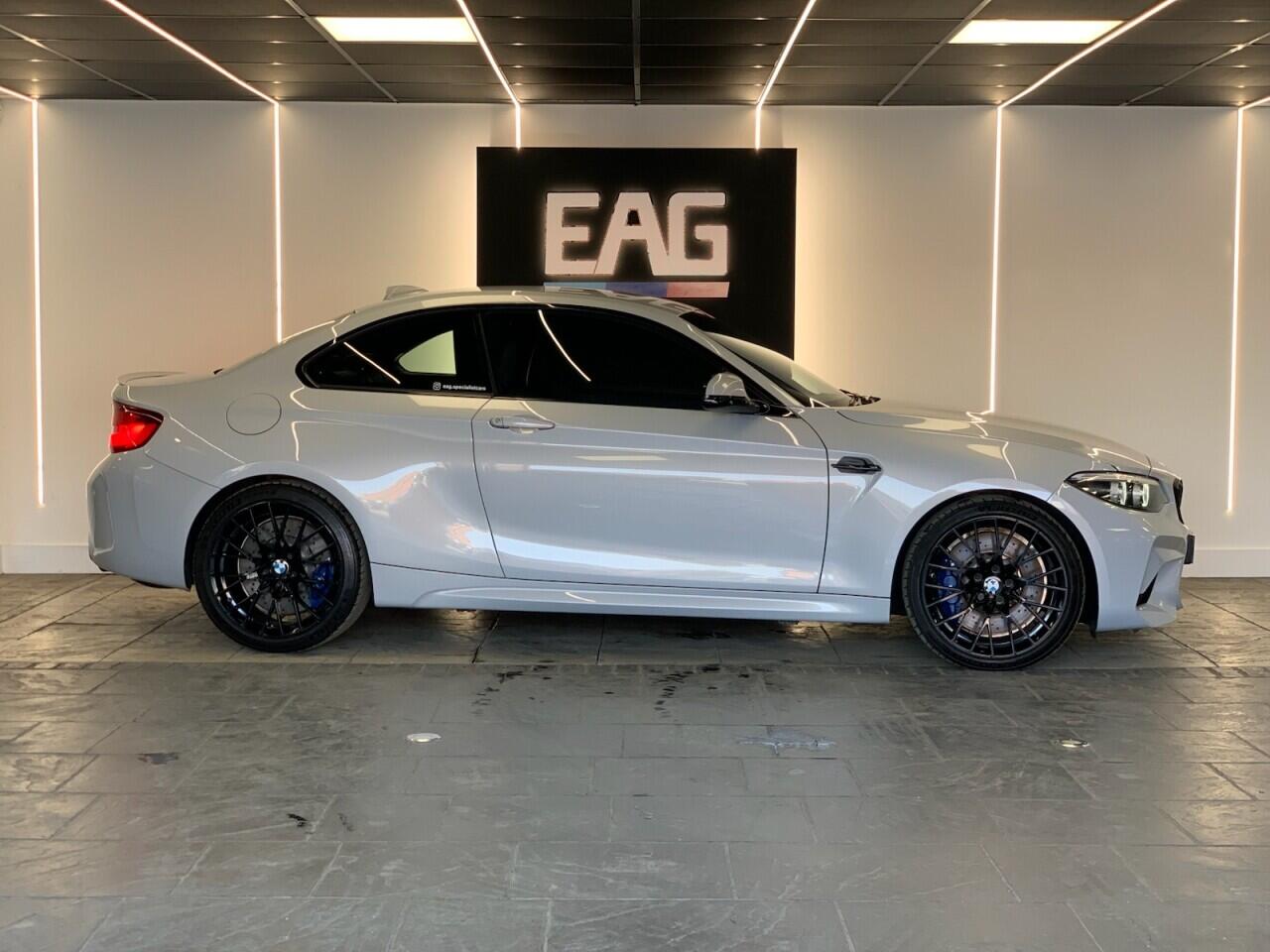 BMW M2 view 3
