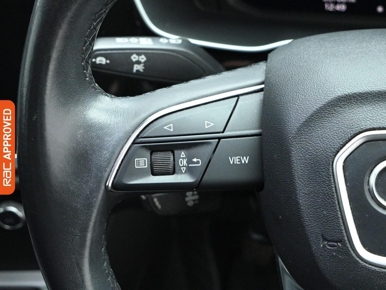 Audi Q3 view 21