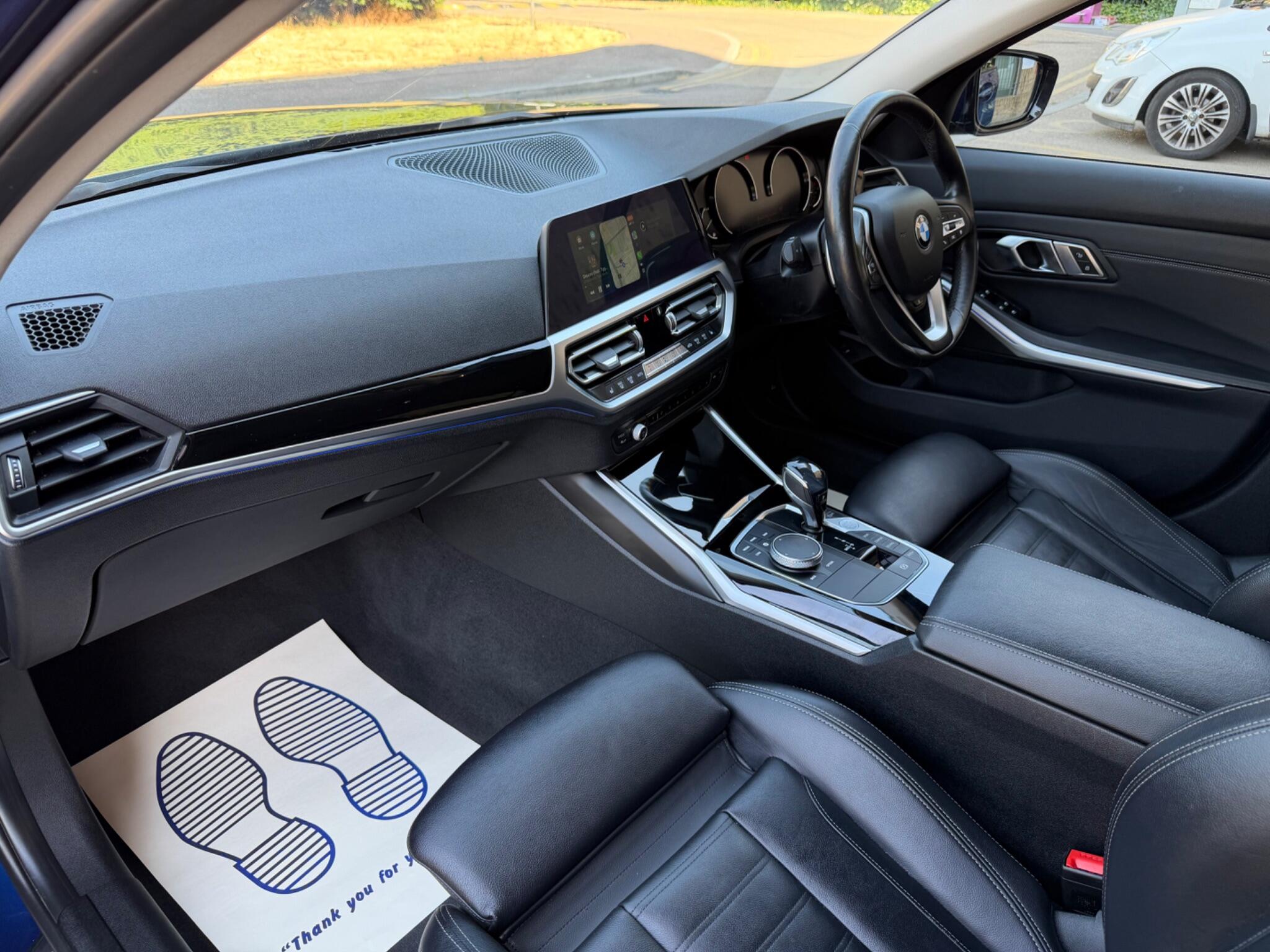 BMW 3 Series view 14