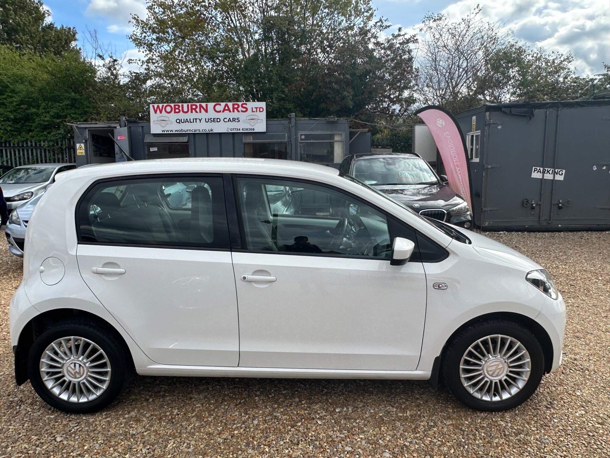 Volkswagen up! view 10