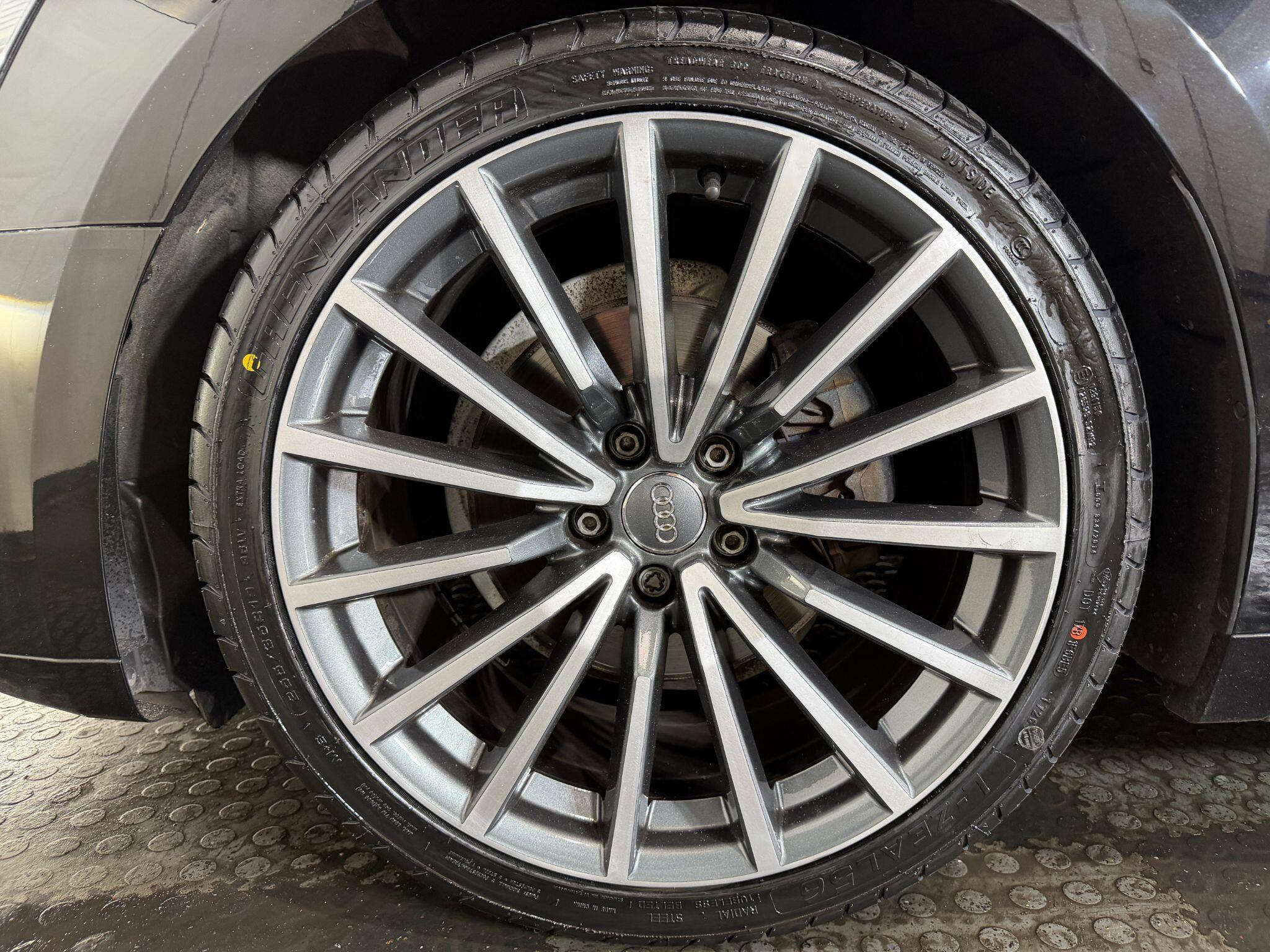 Audi A5 view 32