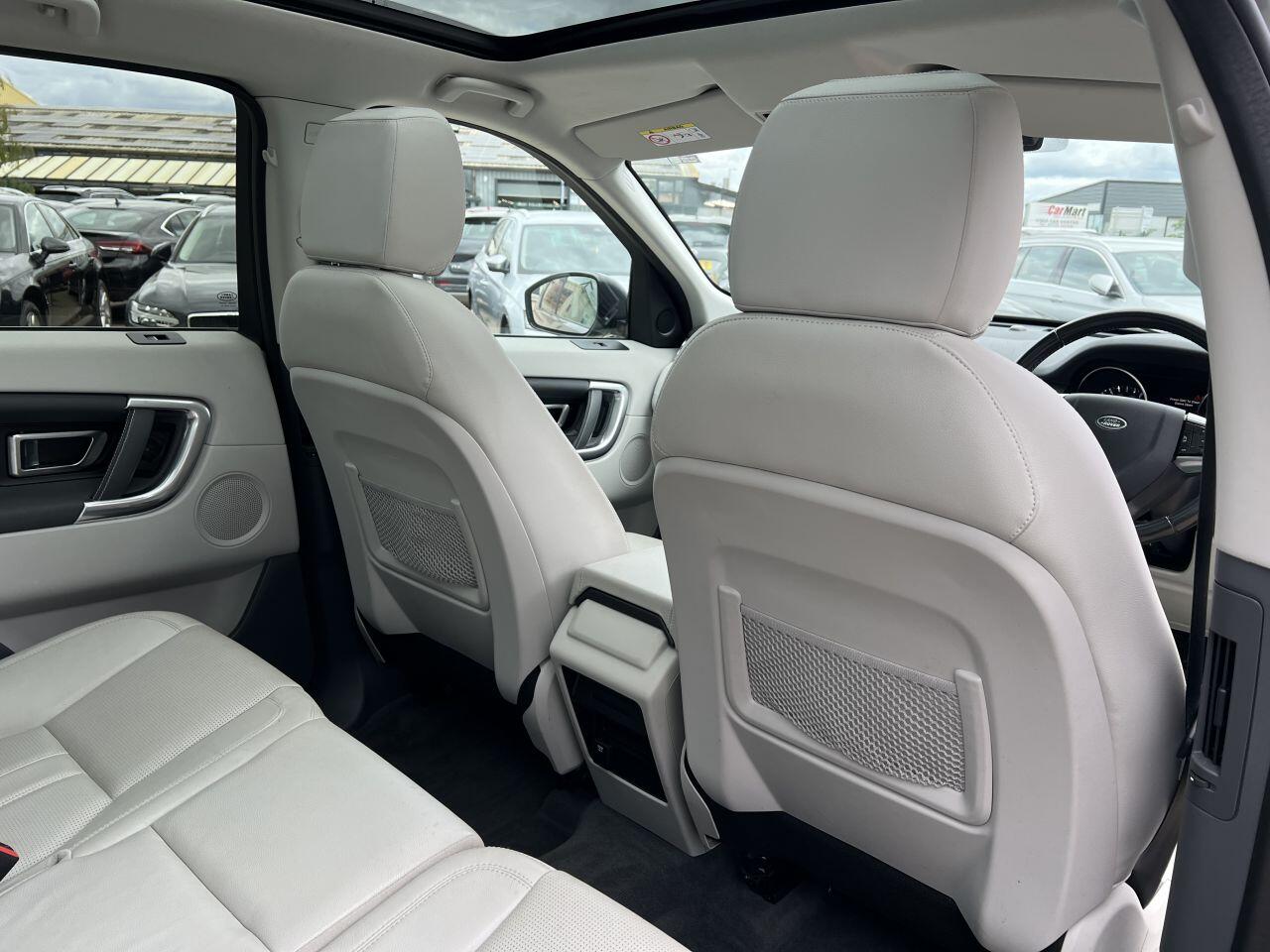 Land Rover Discovery Sport view 24