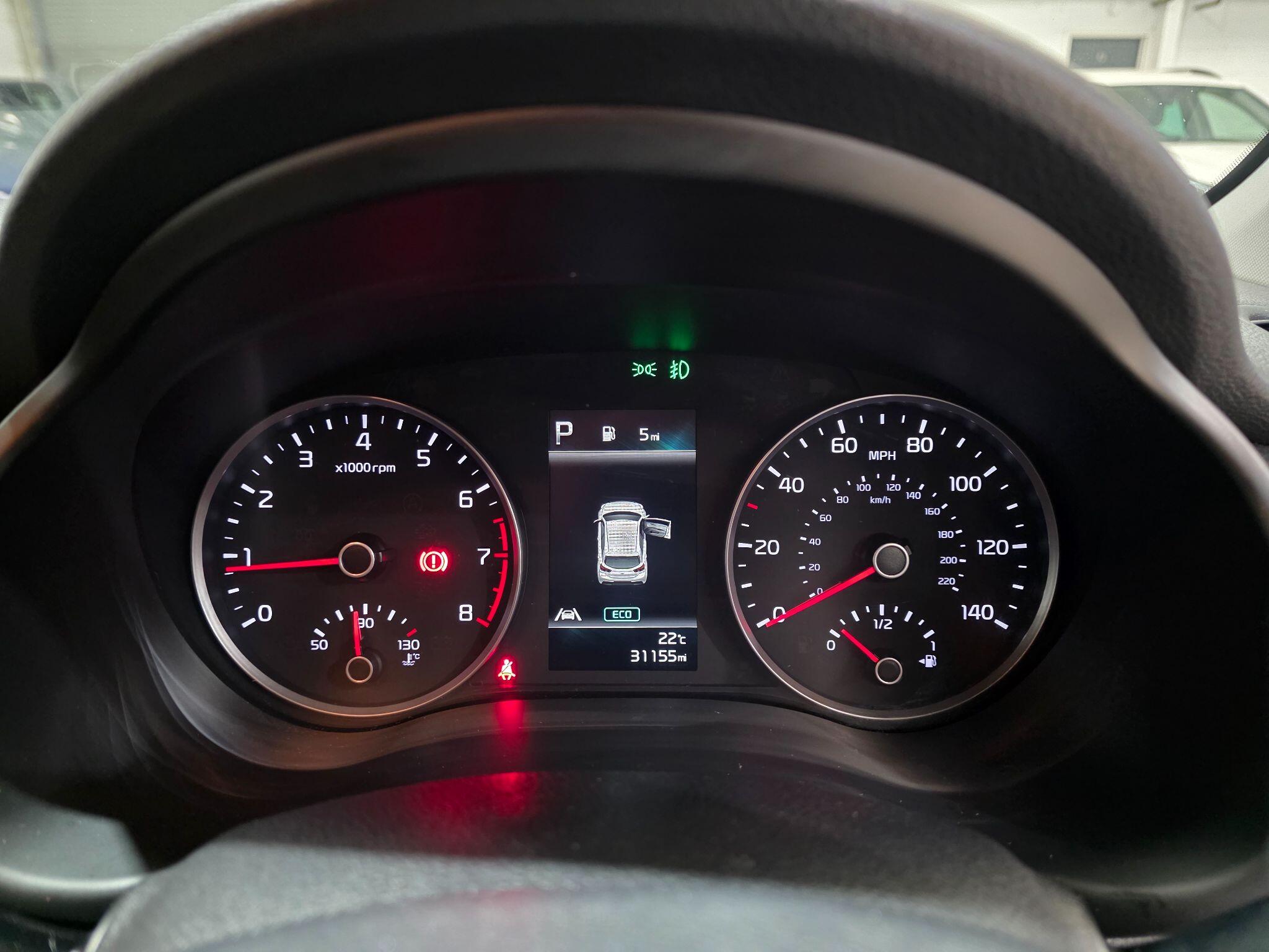 Kia Rio view 12