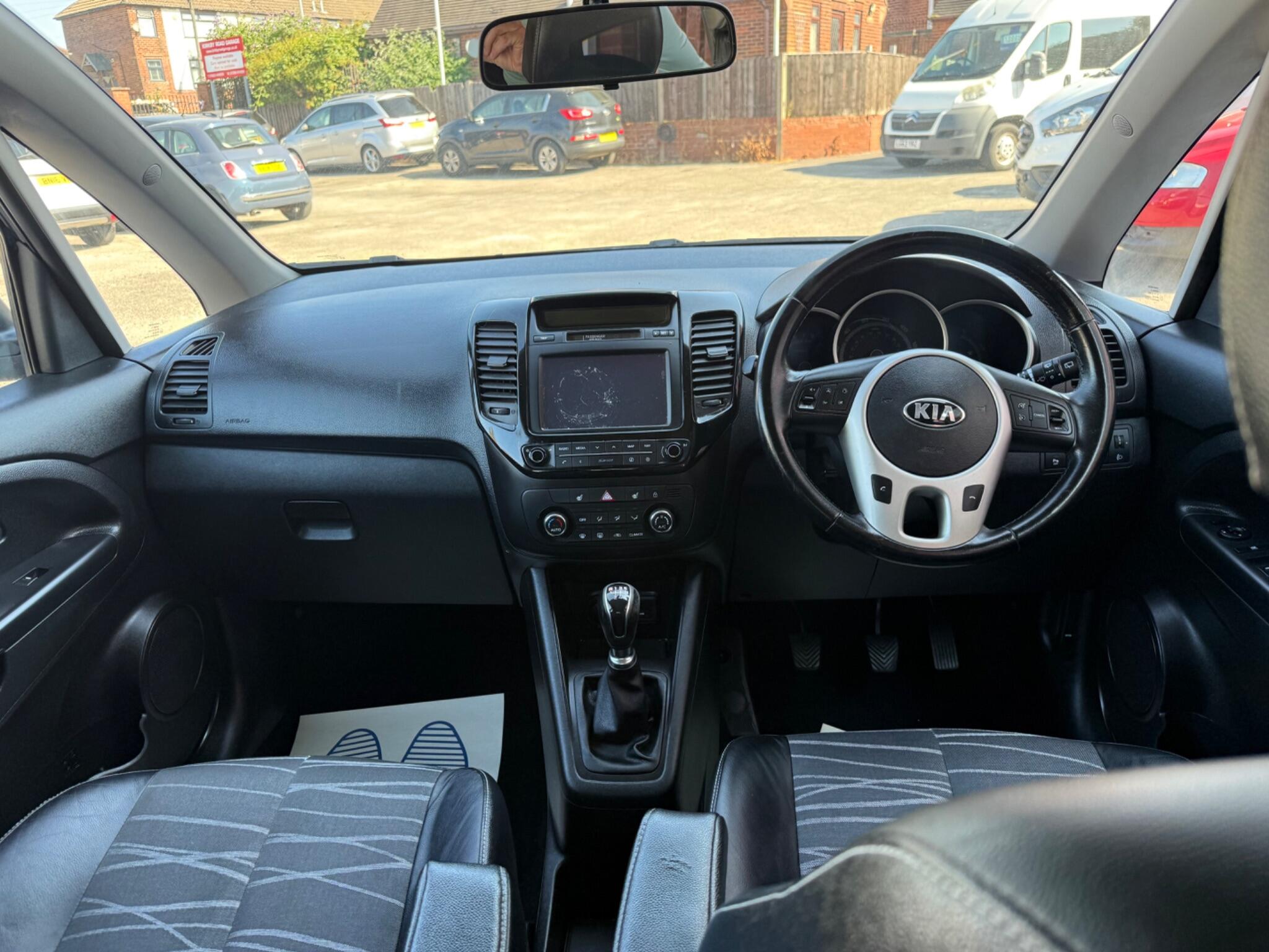 Kia Venga view 9