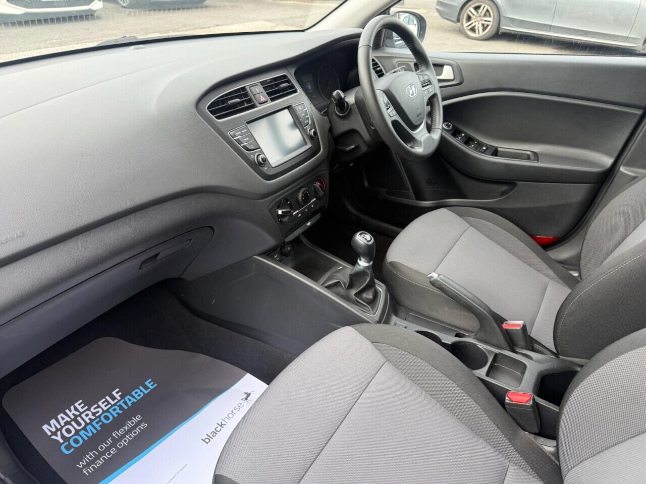 Hyundai I20 view 15