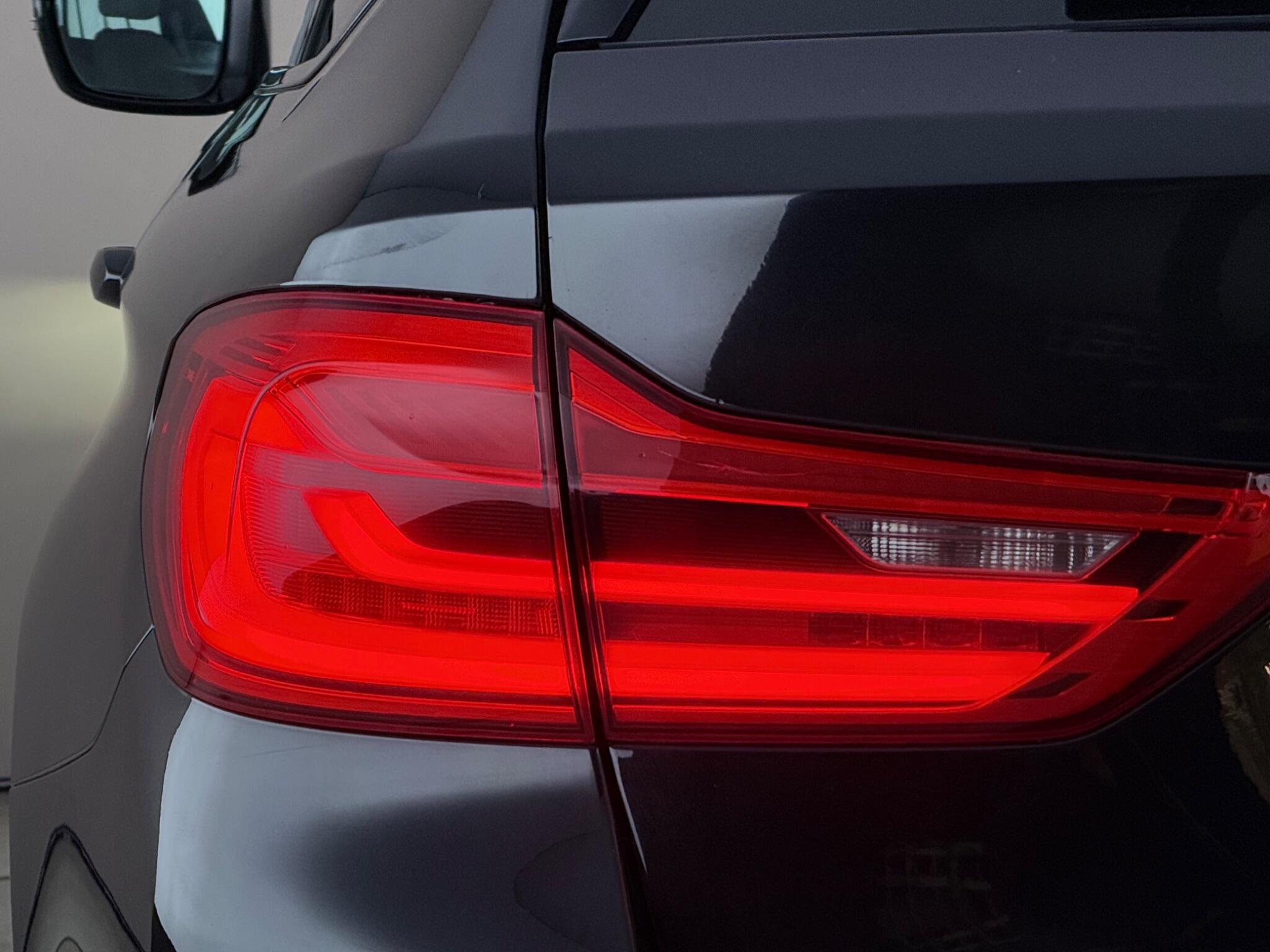 BMW 5 Series view 12