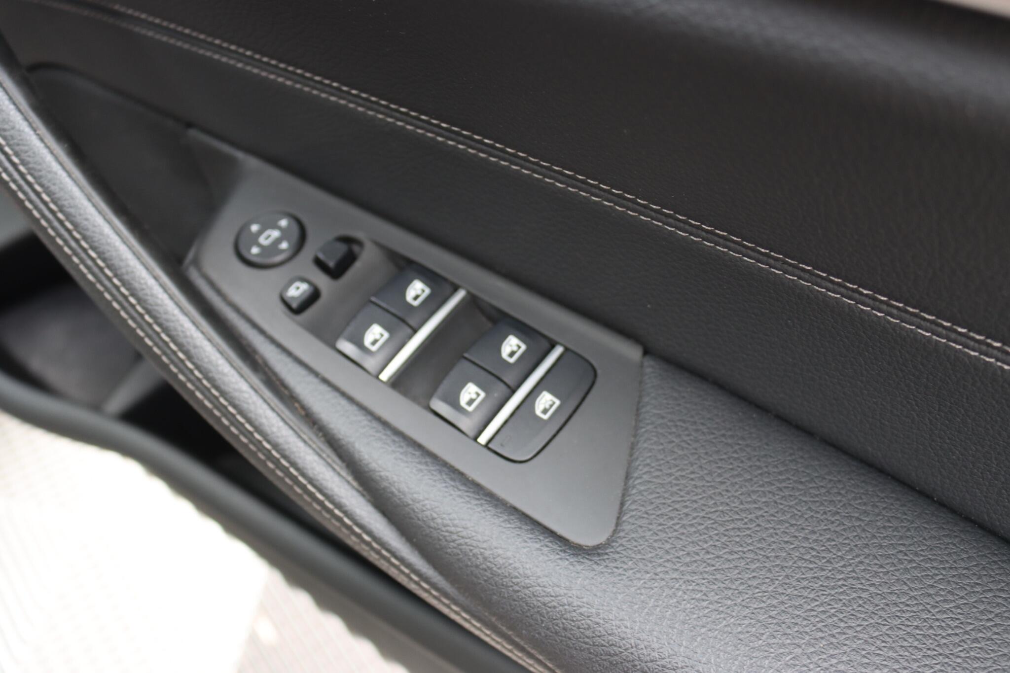 BMW 5 Series view 34