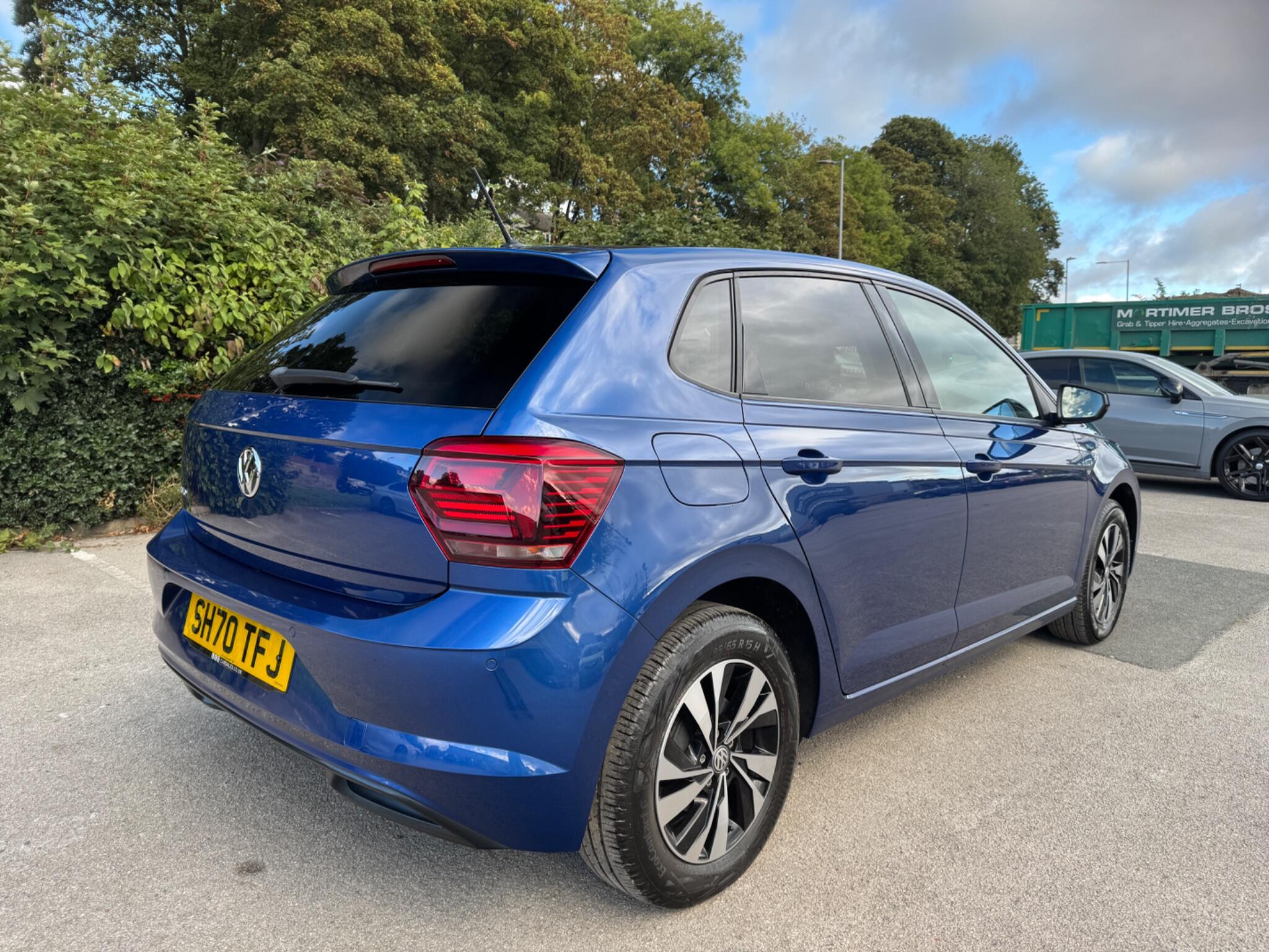 Volkswagen Polo view 5