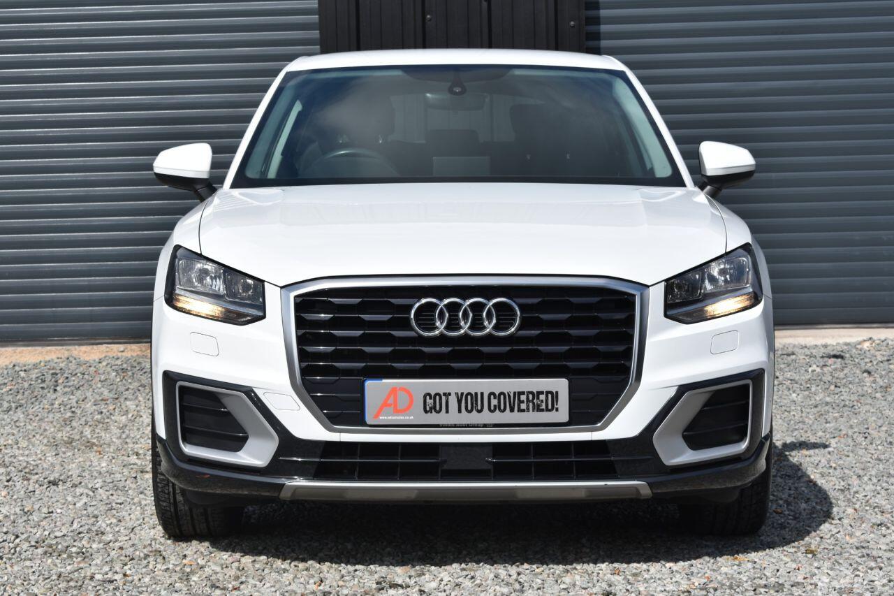 Audi Q2 view 7