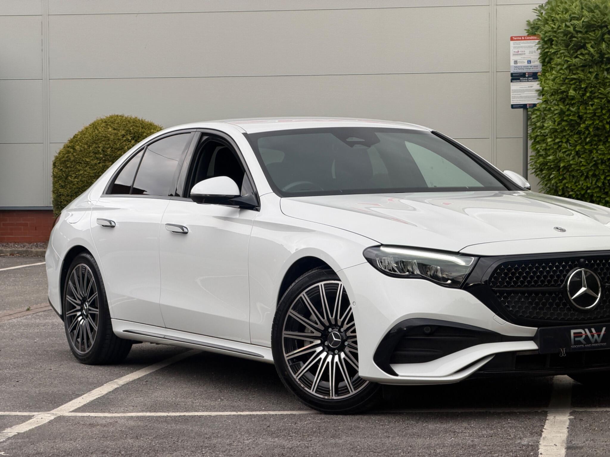 Mercedes-Benz E Class view 3