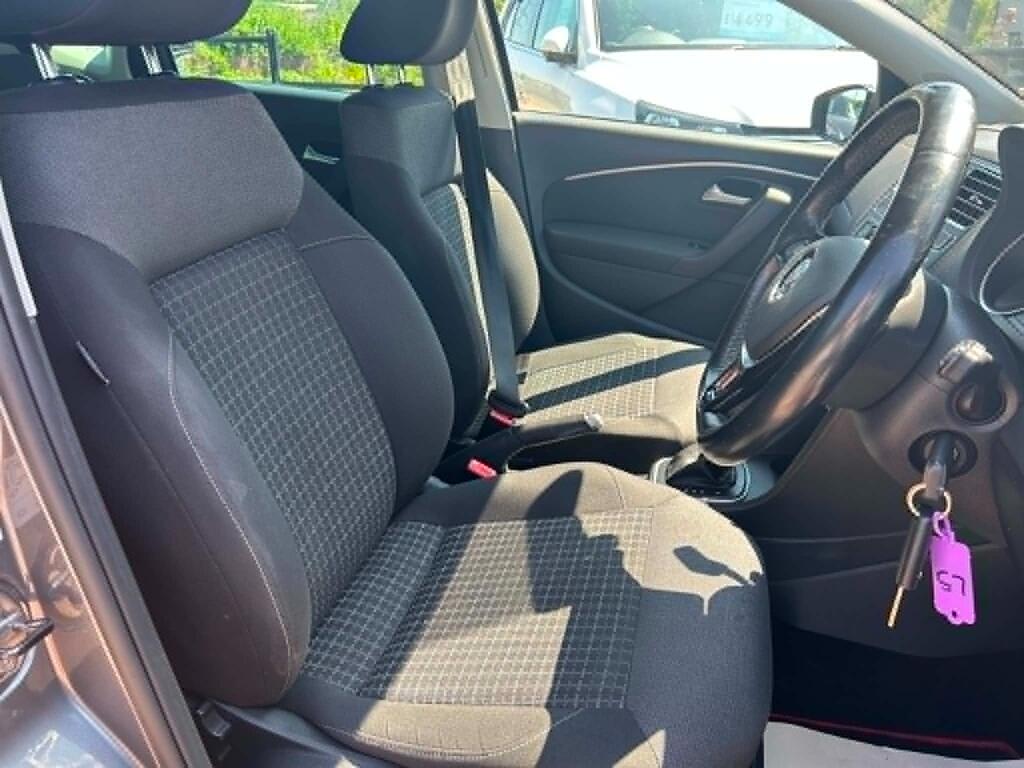 Volkswagen Polo view 10