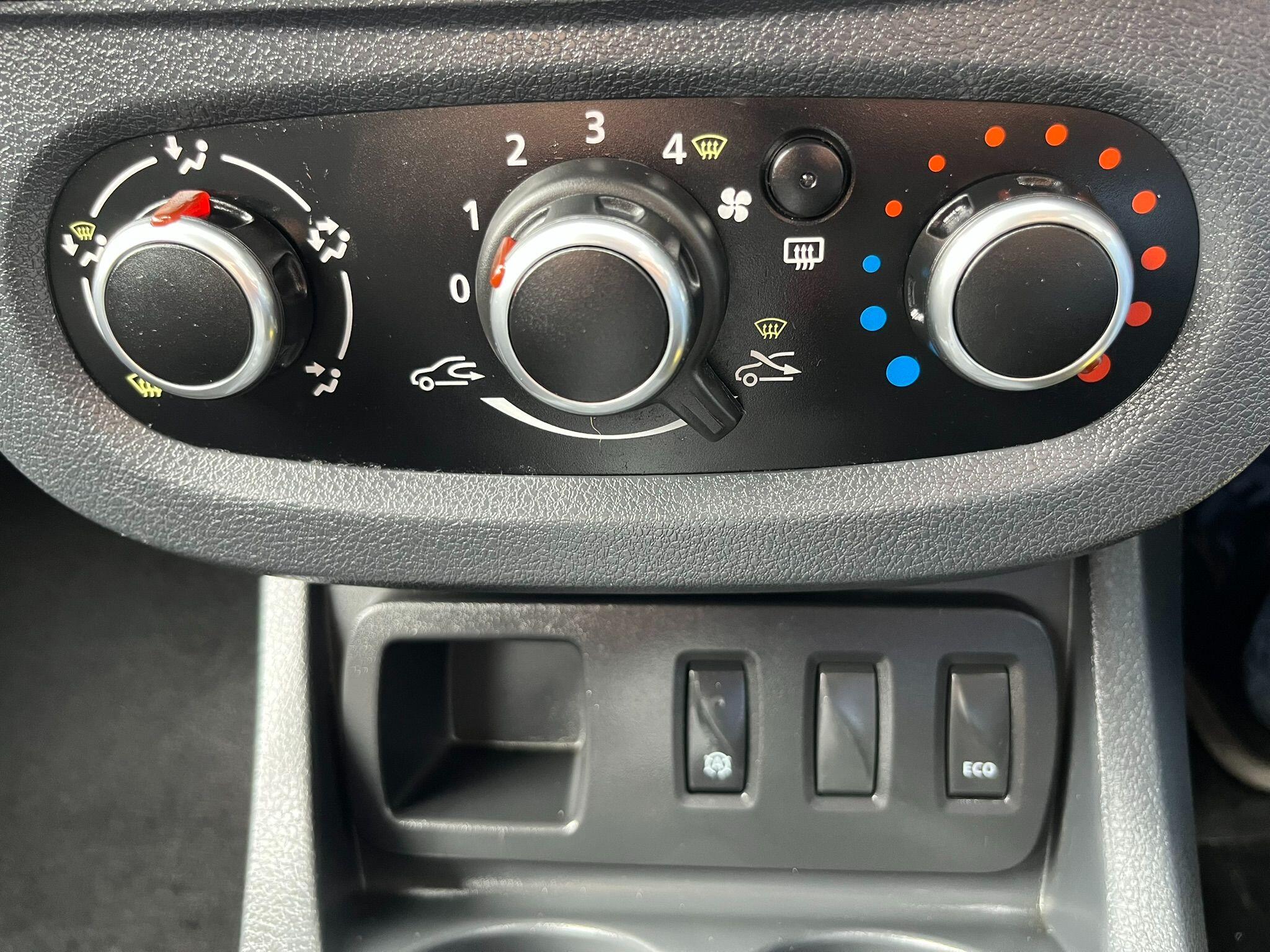 Dacia Duster view 21