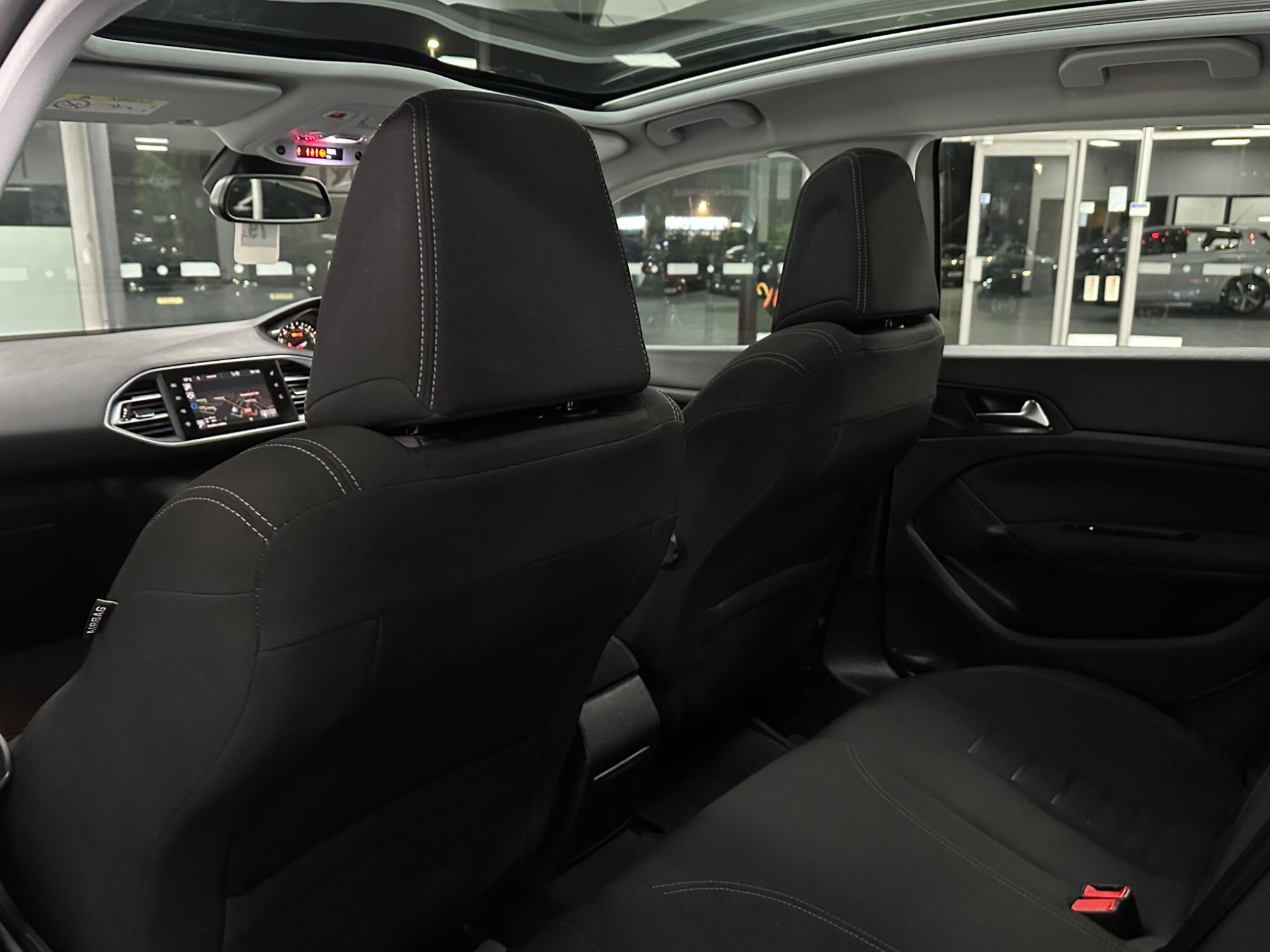 Peugeot 308 view 31