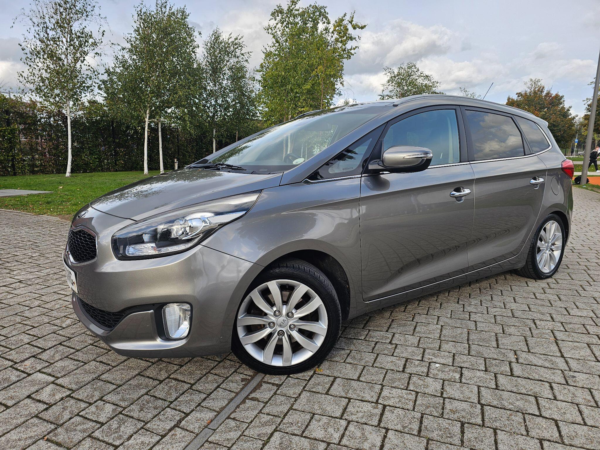 Kia Carens view 10