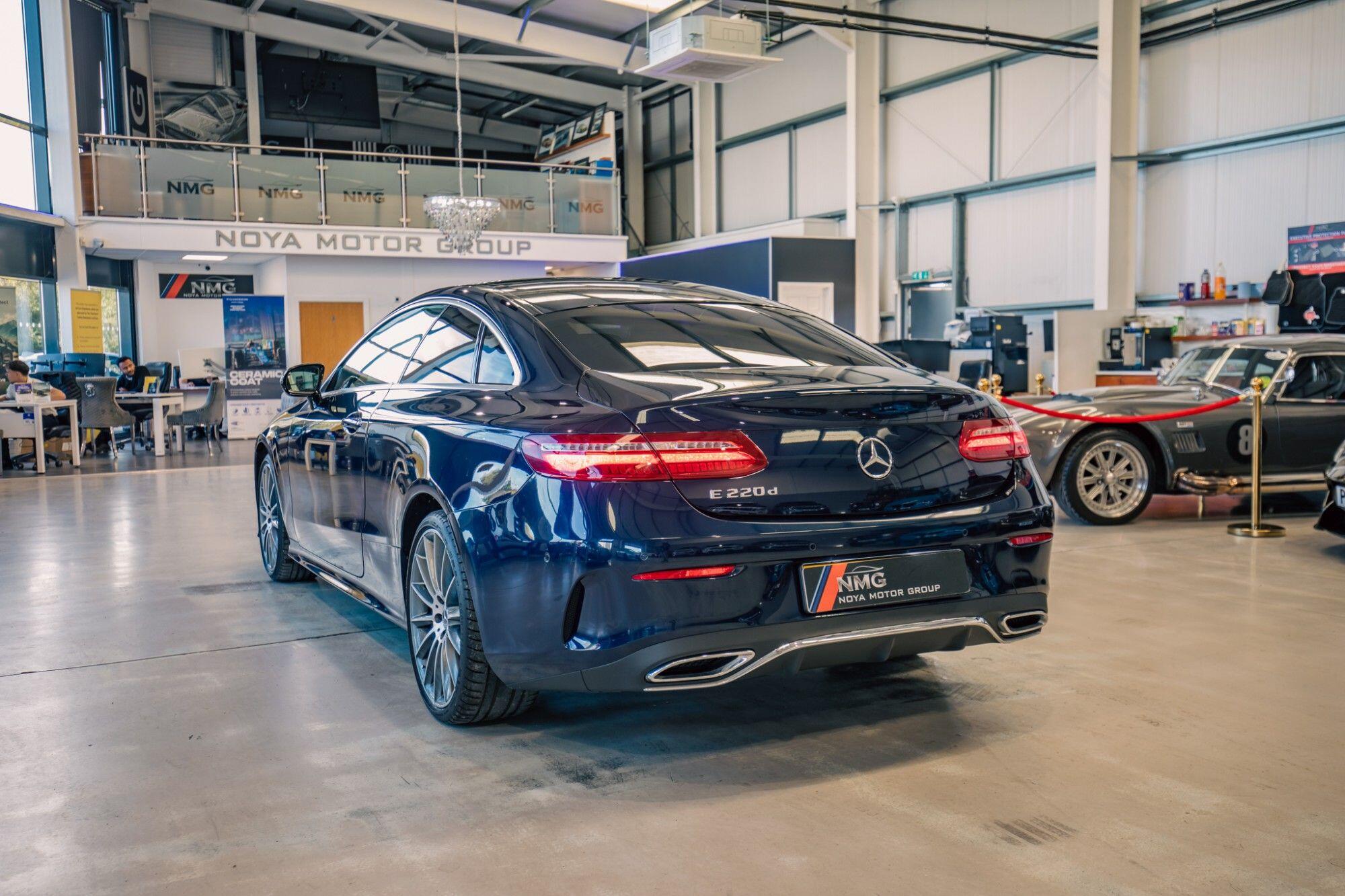 Mercedes-Benz E-Class view 29