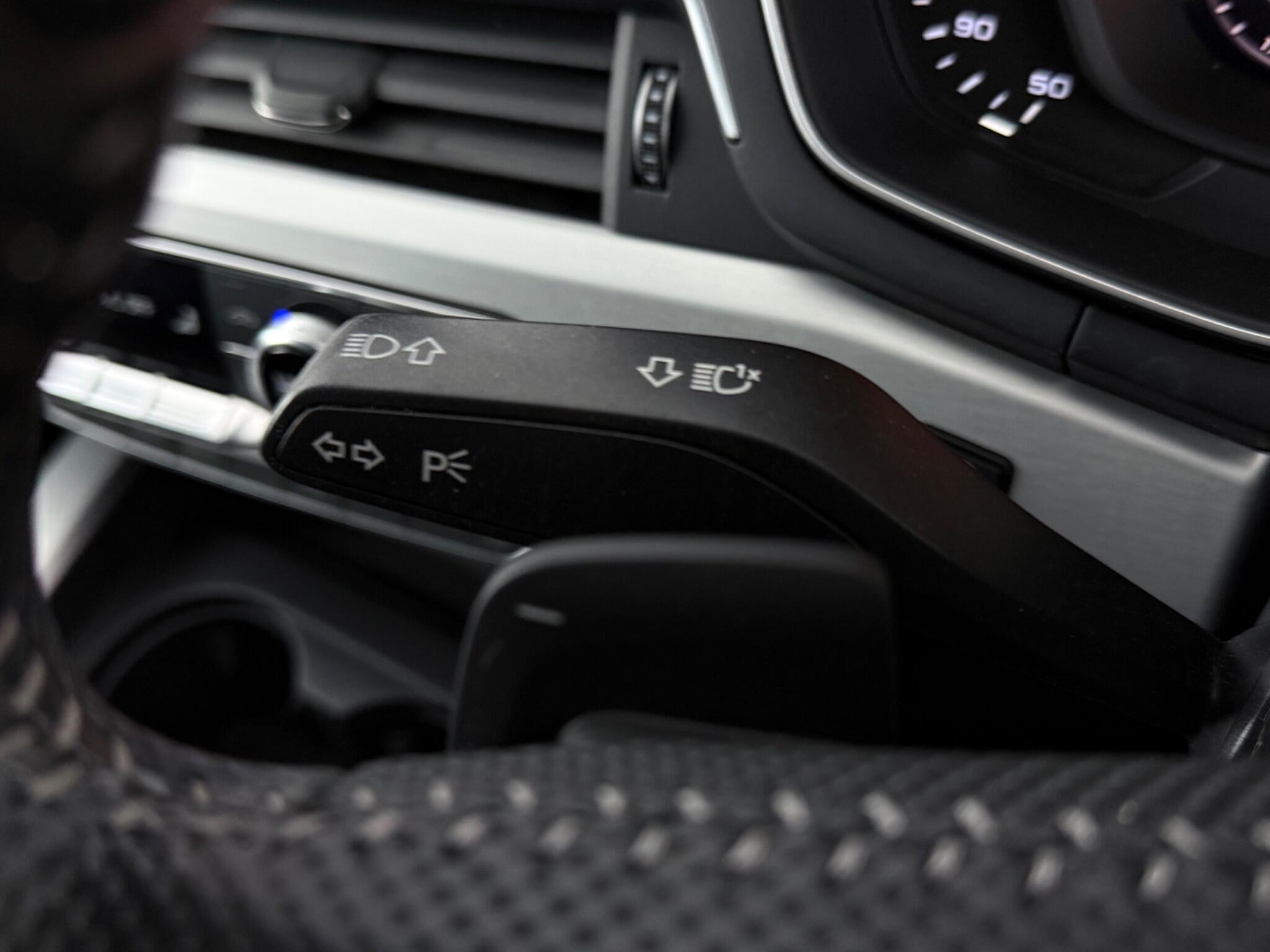 Audi A4 view 18