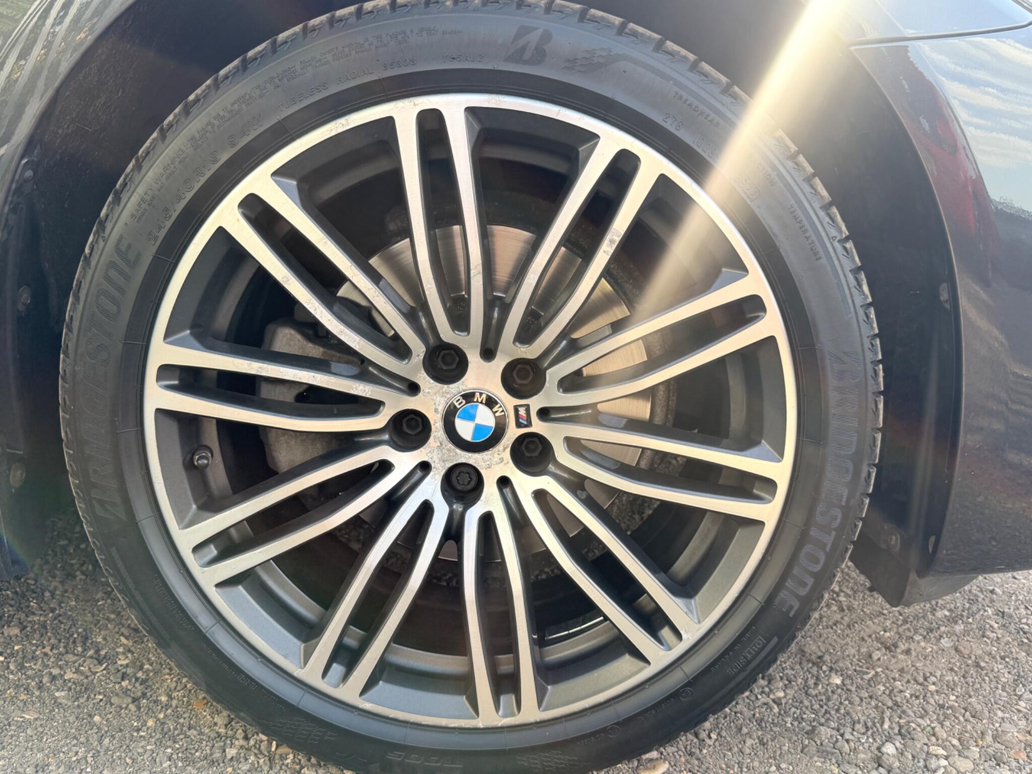 2017 BMW 5 Series image 36