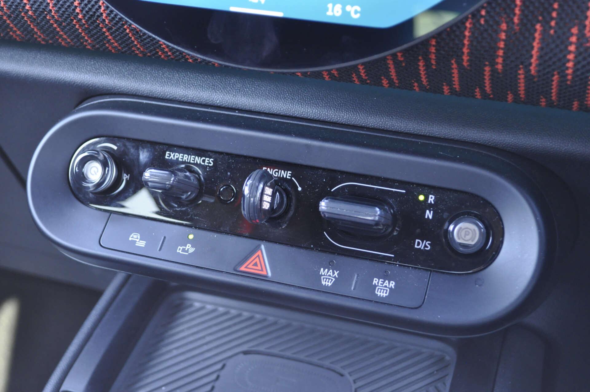Mini Countryman view 24