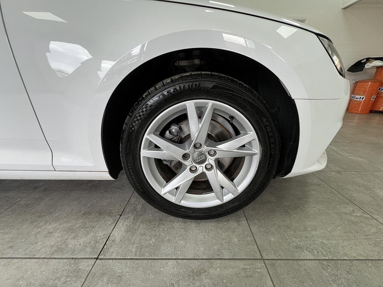 Audi A4 view 22
