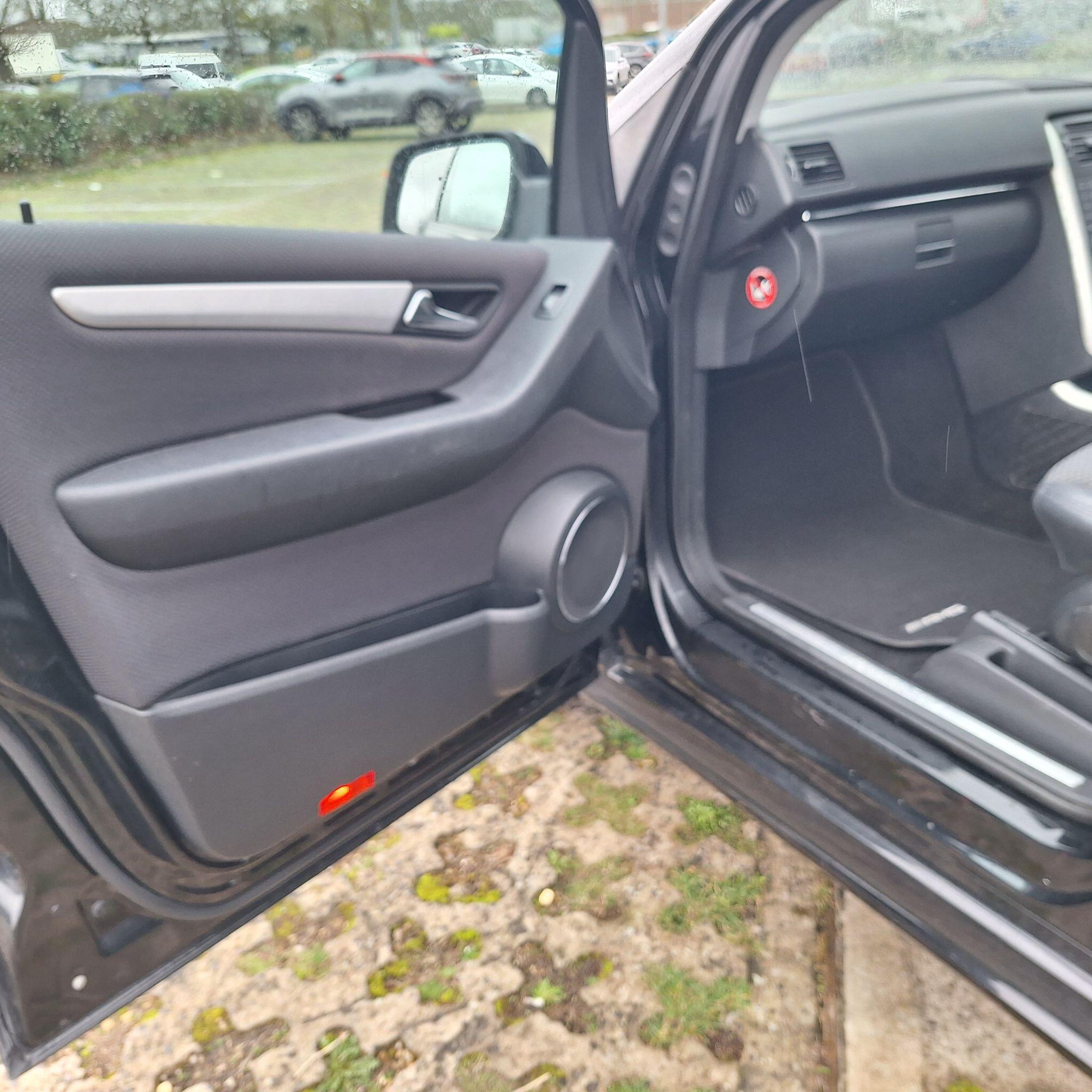 Mercedes-Benz B-Class view 65